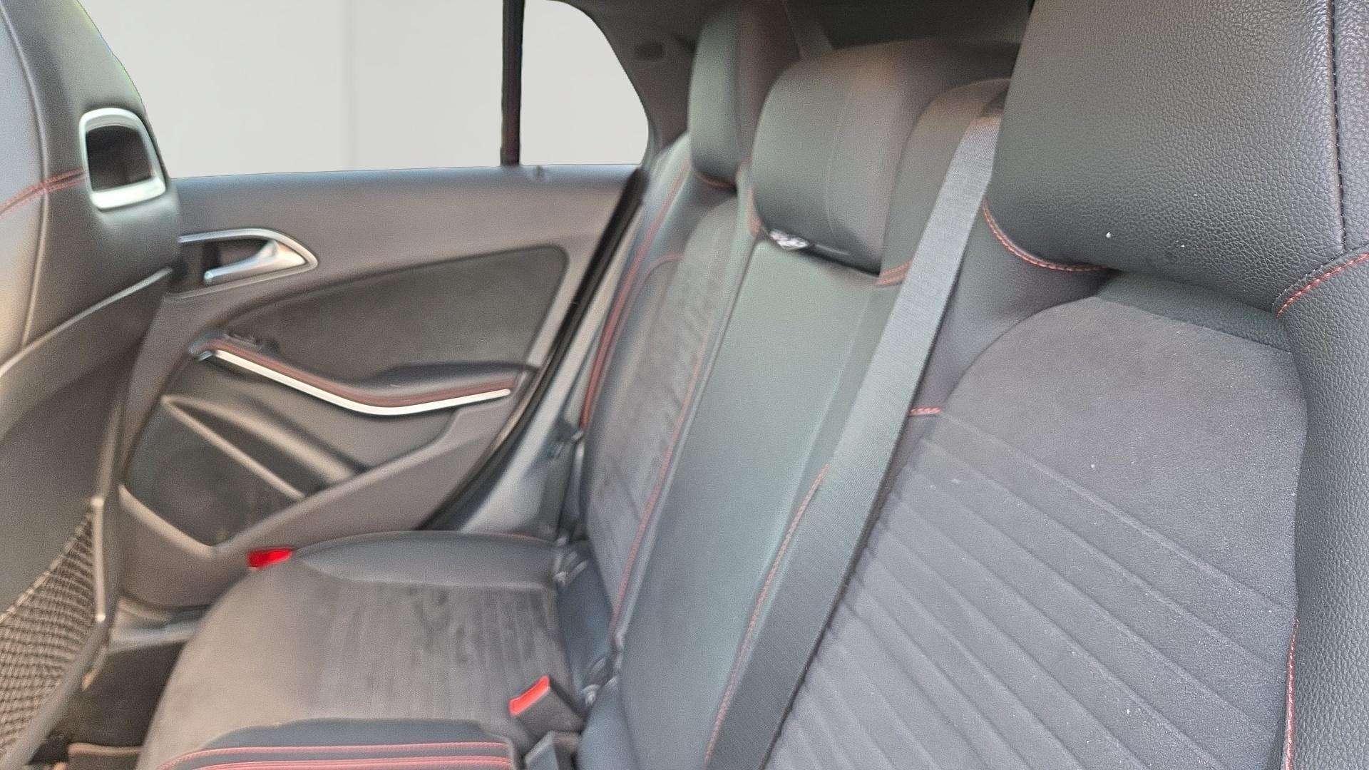 Mercedes-Benz CLA 180 Shooting Brake CLA A7 Business Solution AMG