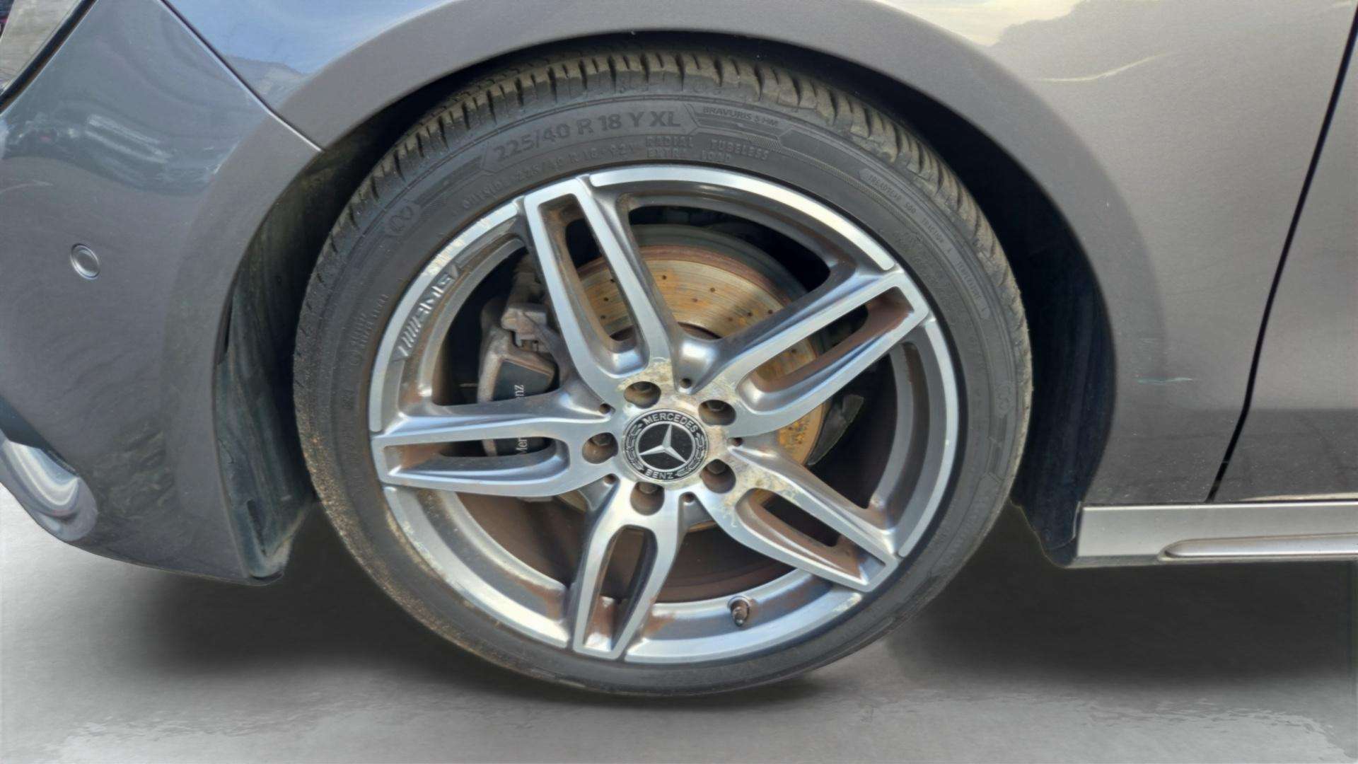 Mercedes-Benz CLA 180 Shooting Brake CLA A7 Business Solution AMG