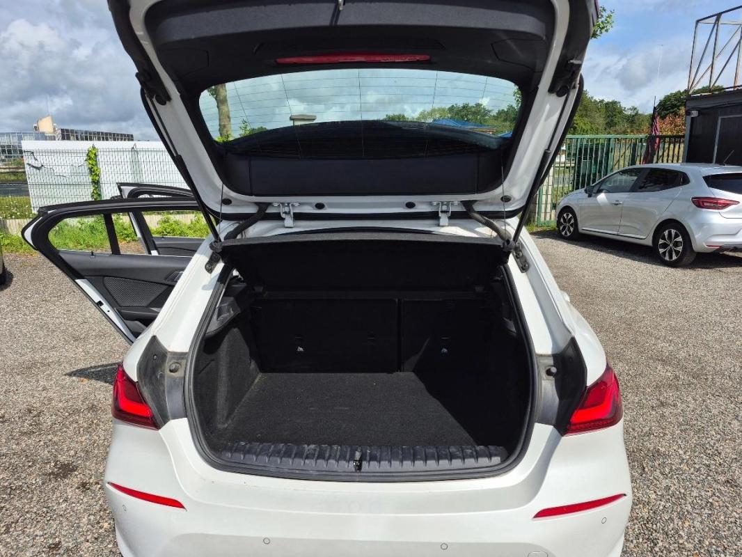 Bmw Serie 1 2.0 118 D 150 (an:2023) BUSINESS DESIGN BVA 14158 HT 1ére main
