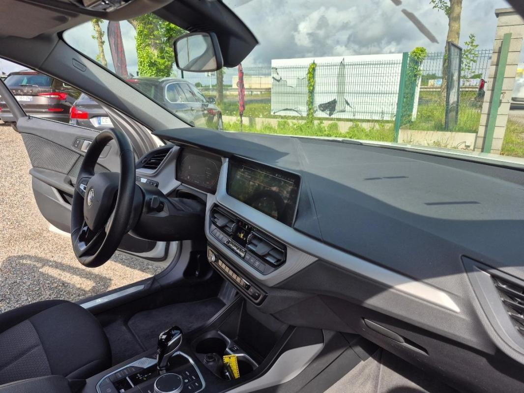 Bmw Serie 1 2.0 118 D 150 (an:2023) BUSINESS DESIGN BVA 14158 HT 1ére main
