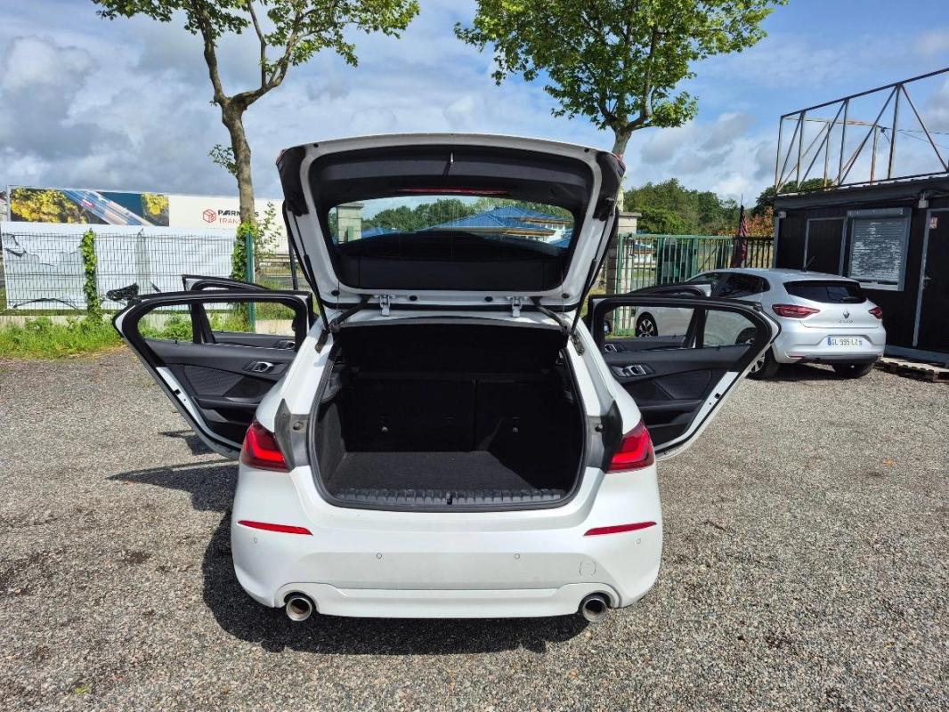 Bmw Serie 1 2.0 118 D 150 (an:2023) BUSINESS DESIGN BVA 14158 HT 1ére main