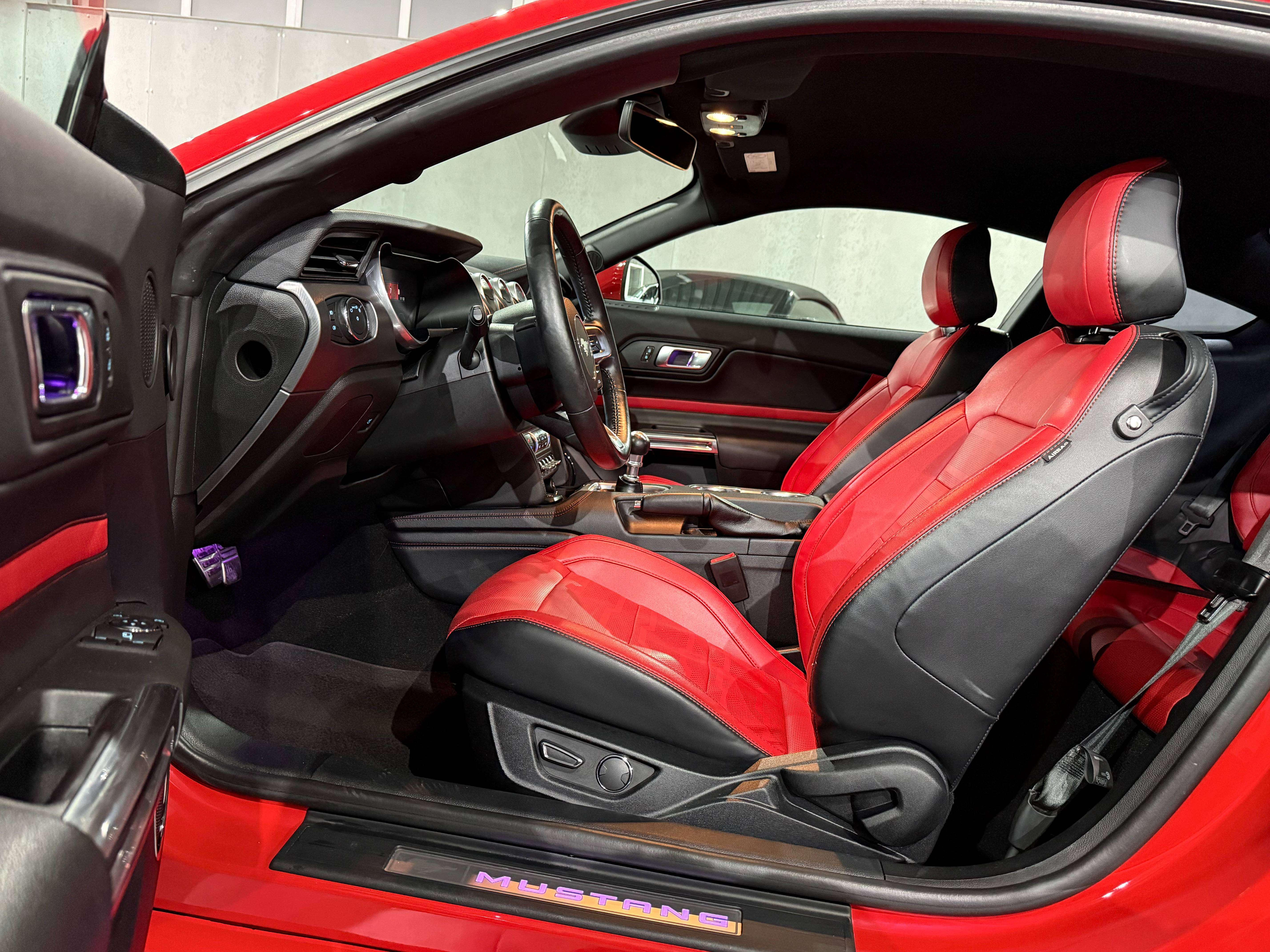 Ford Mustang 2.3 EcoBoost Etat Neuf Full Hist.