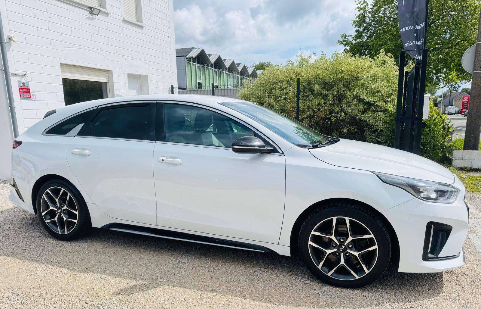 Kia ProCeed / pro_cee'd ProCeed 1.4 T-GDi GT-Line DCT ISG automatiques garantie 12 mois
