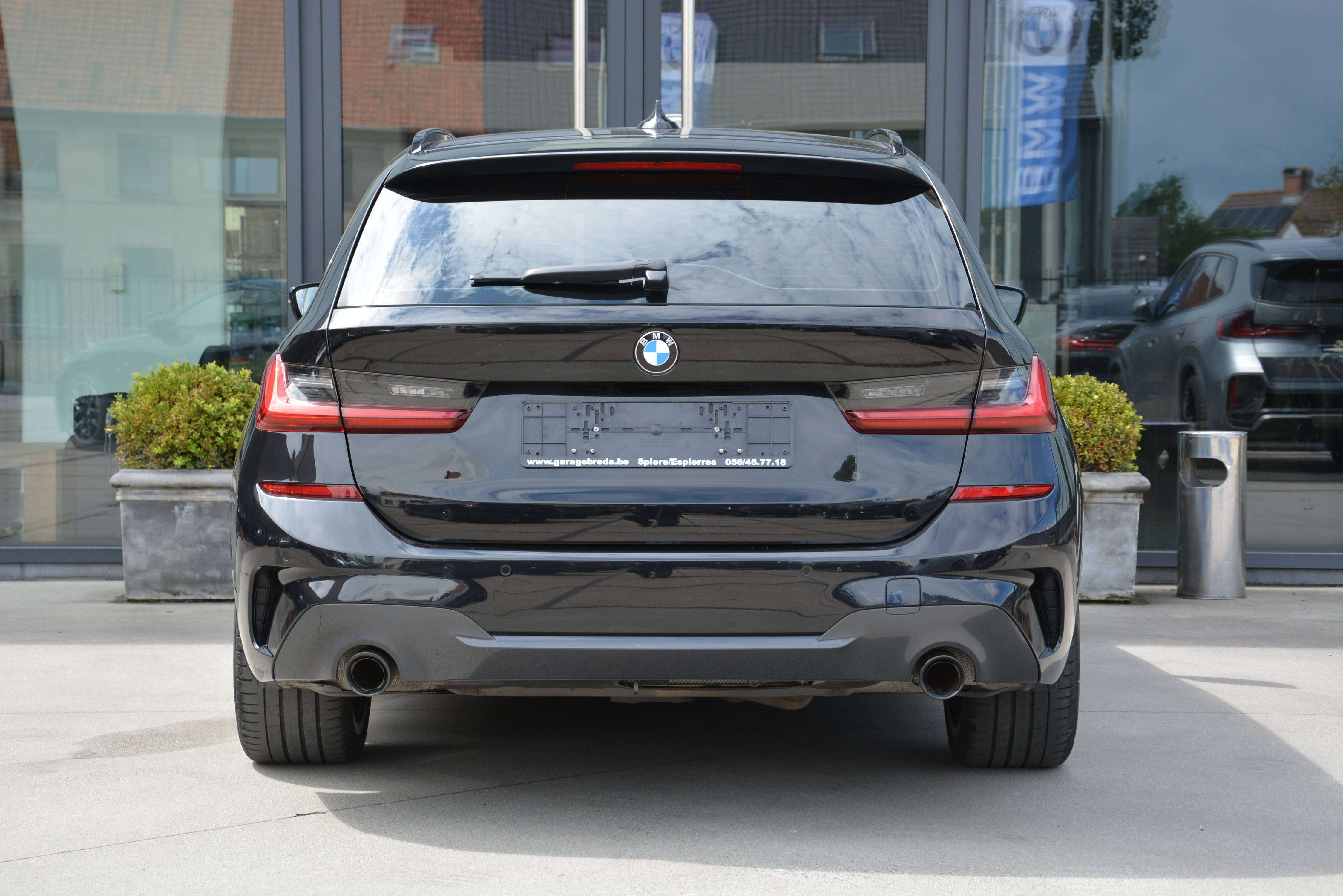 BMW 330 i Touring M-Sport/ PDC/ LED/ Navi/ Leder/ Pano/ Hifi/ Alu's 19"