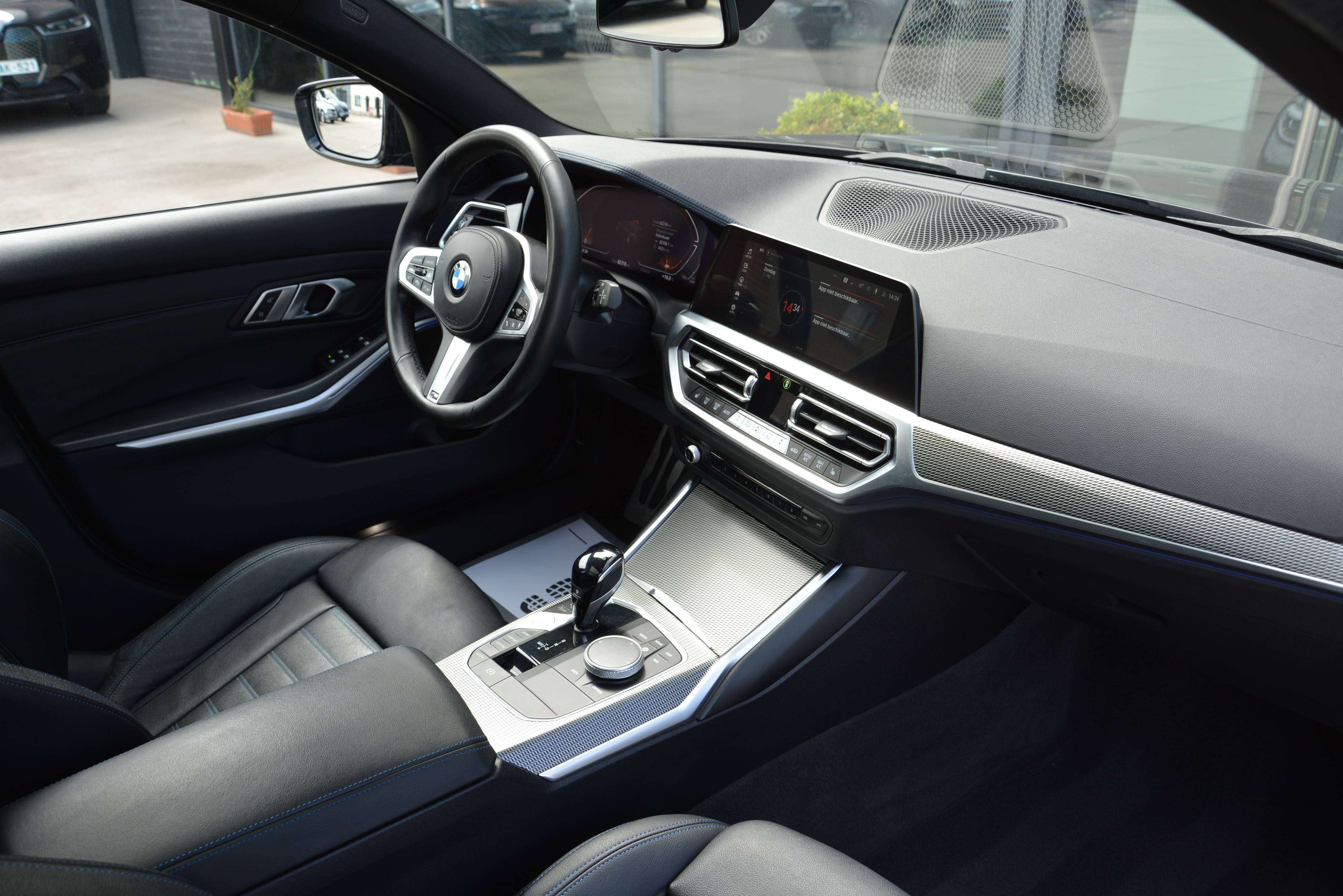 BMW 330 i Touring M-Sport/ PDC/ LED/ Navi/ Leder/ Pano/ Hifi/ Alu's 19"