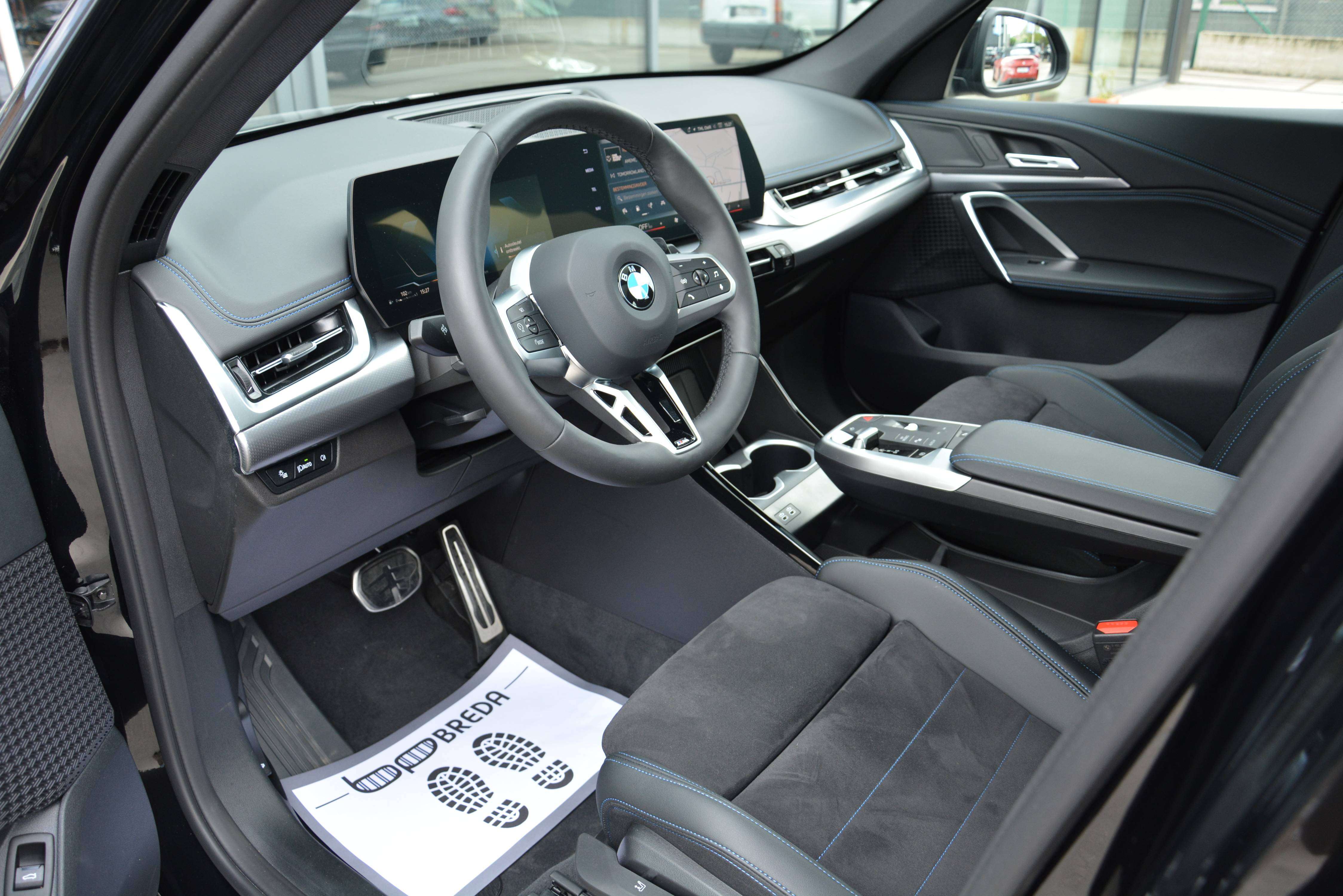 BMW X1 sDrive18i M-Sport/Pano/Keyless/Schadow line
