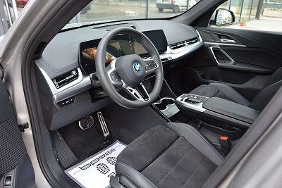 BMW iX1 eDrive20 M-Sport/Cam/Keyless