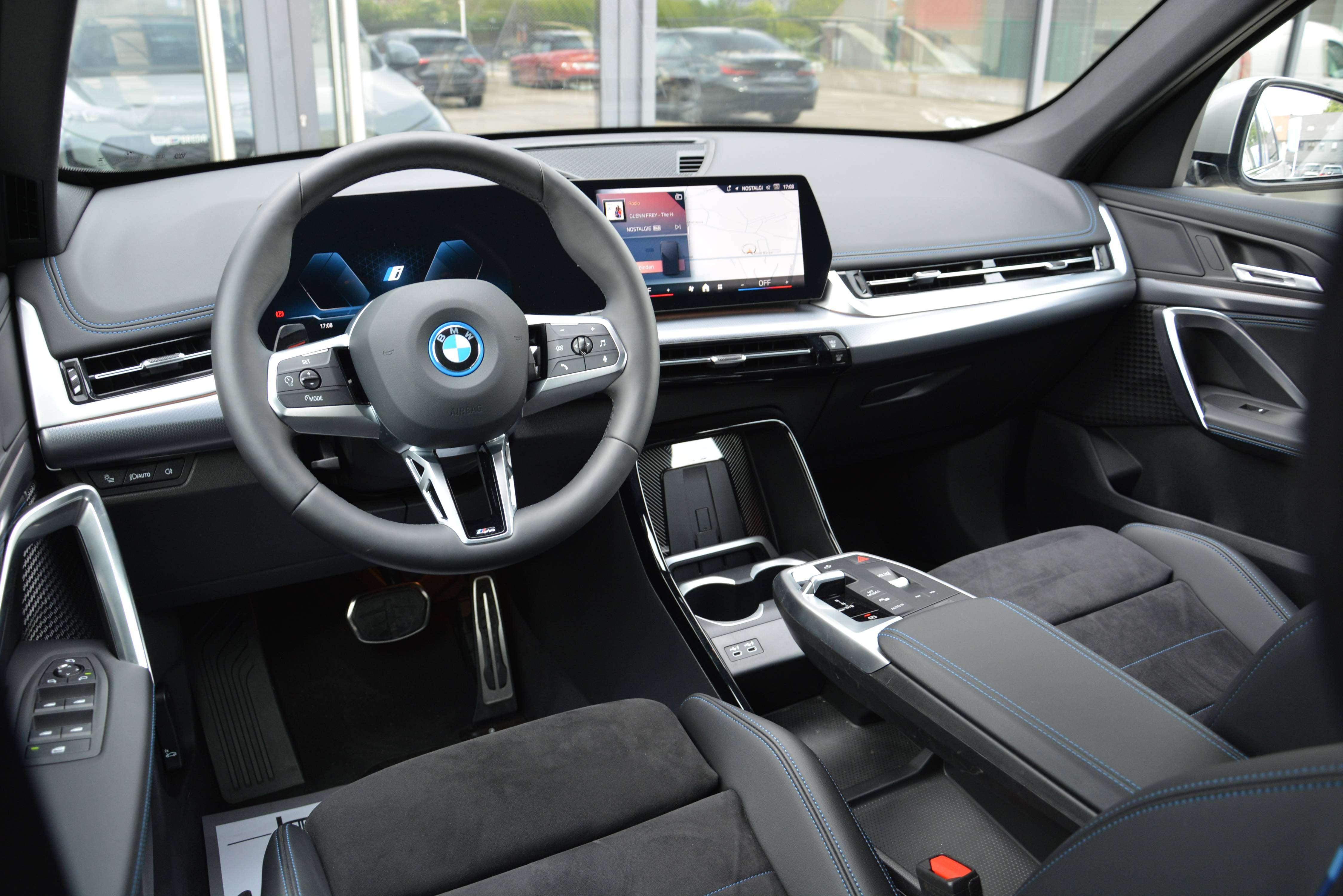BMW iX1 eDrive20 M-Sport/Cam/Keyless