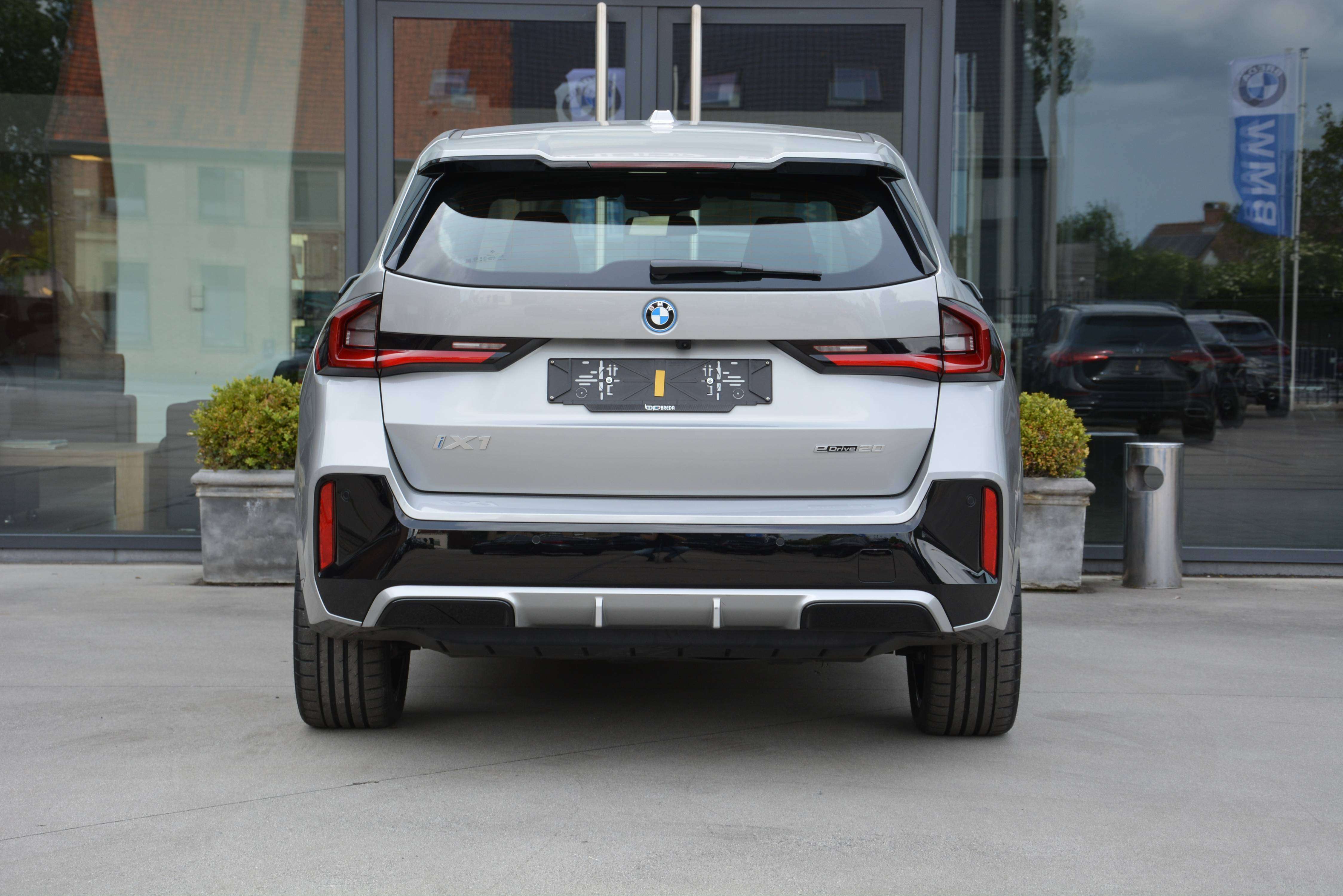 BMW iX1 eDrive20 M-Sport/Cam/Keyless