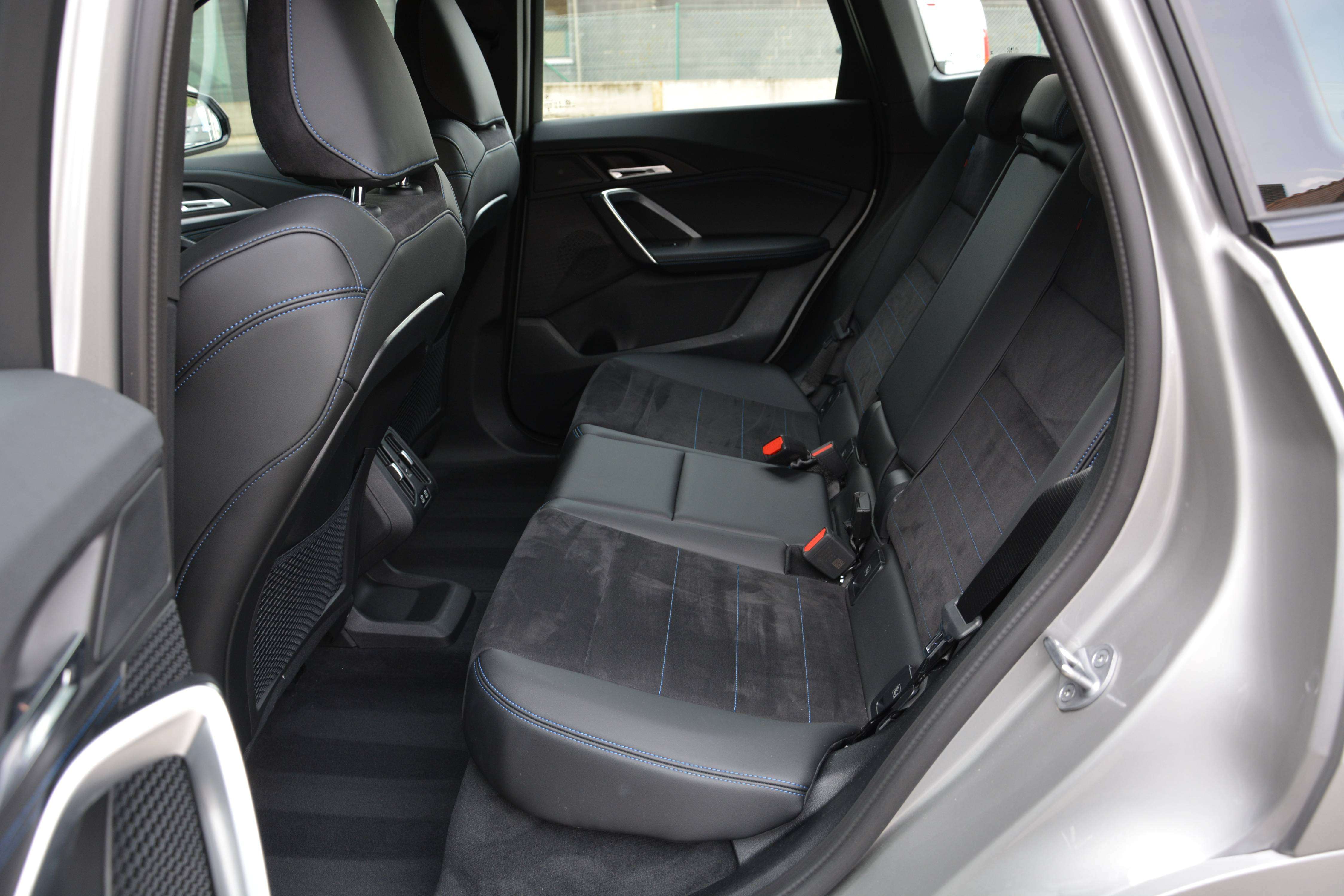 BMW iX1 eDrive20 M-Sport/Cam/Keyless