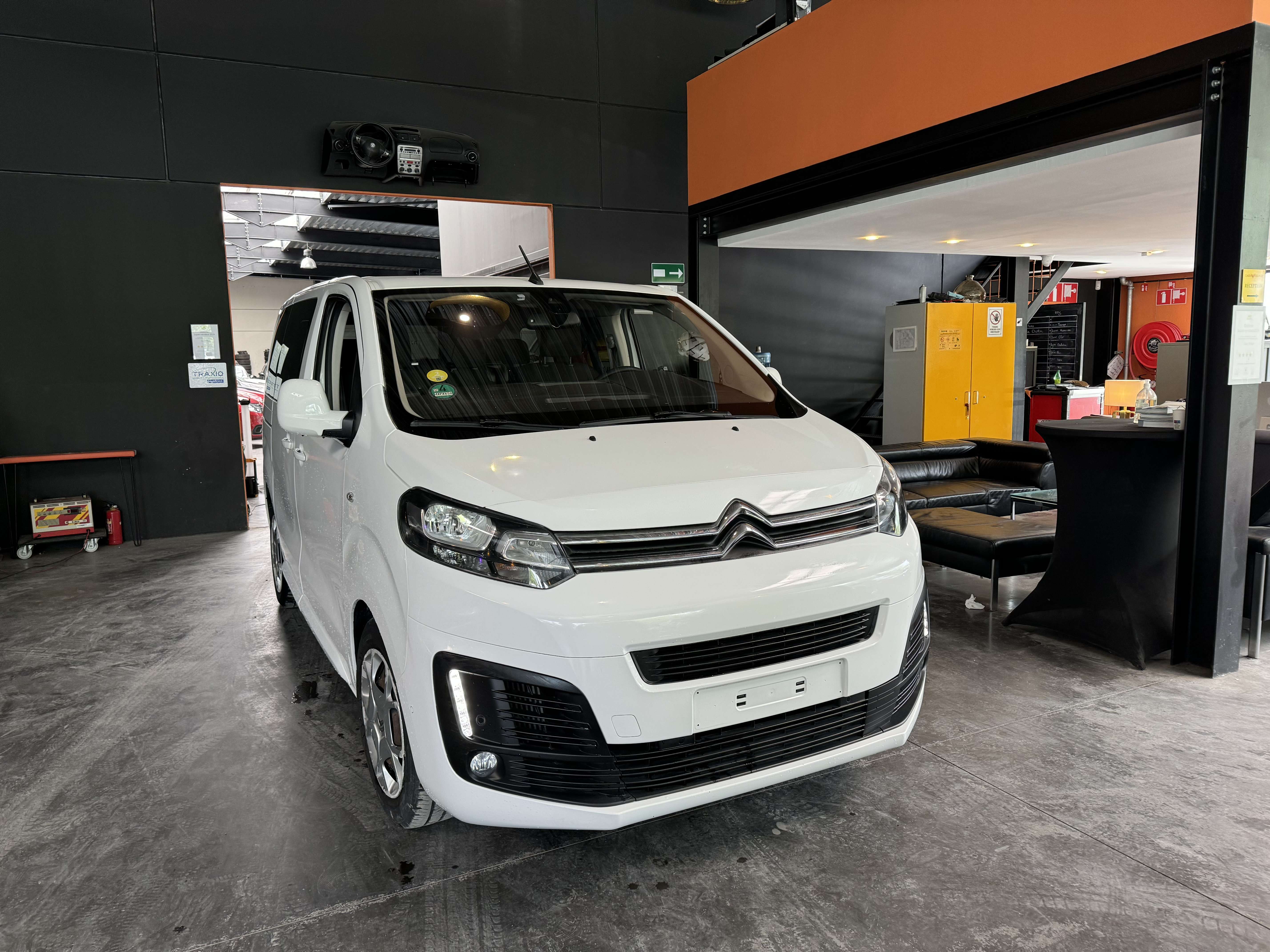 Citroen Spacetourer 1.5(d)- 6 PLACES ! A/C - MEDIA/TEL - CAMERA - LIM/REG