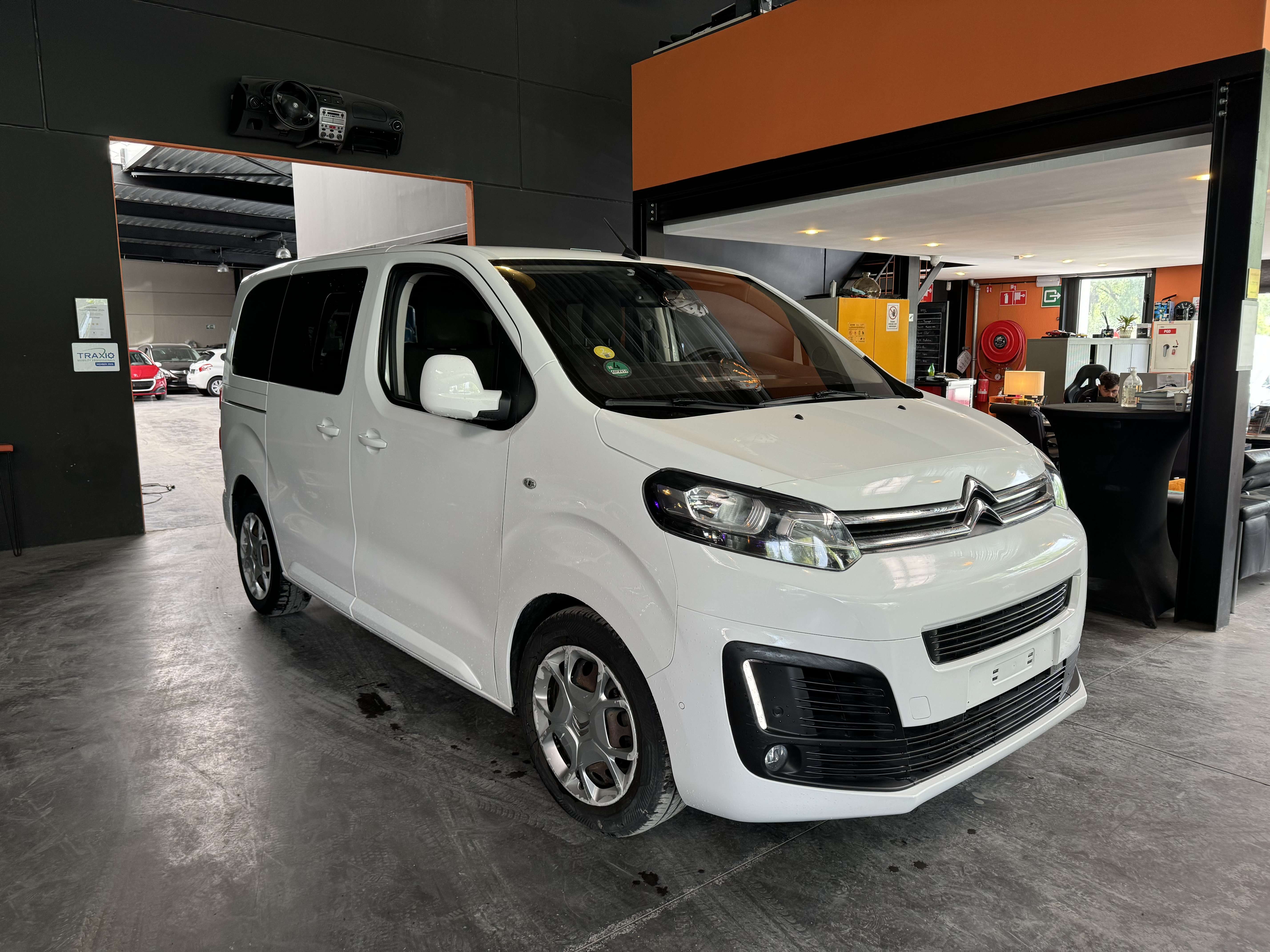 Citroen Spacetourer 1.5(d)- 6 PLACES ! A/C - MEDIA/TEL - CAMERA - LIM/REG