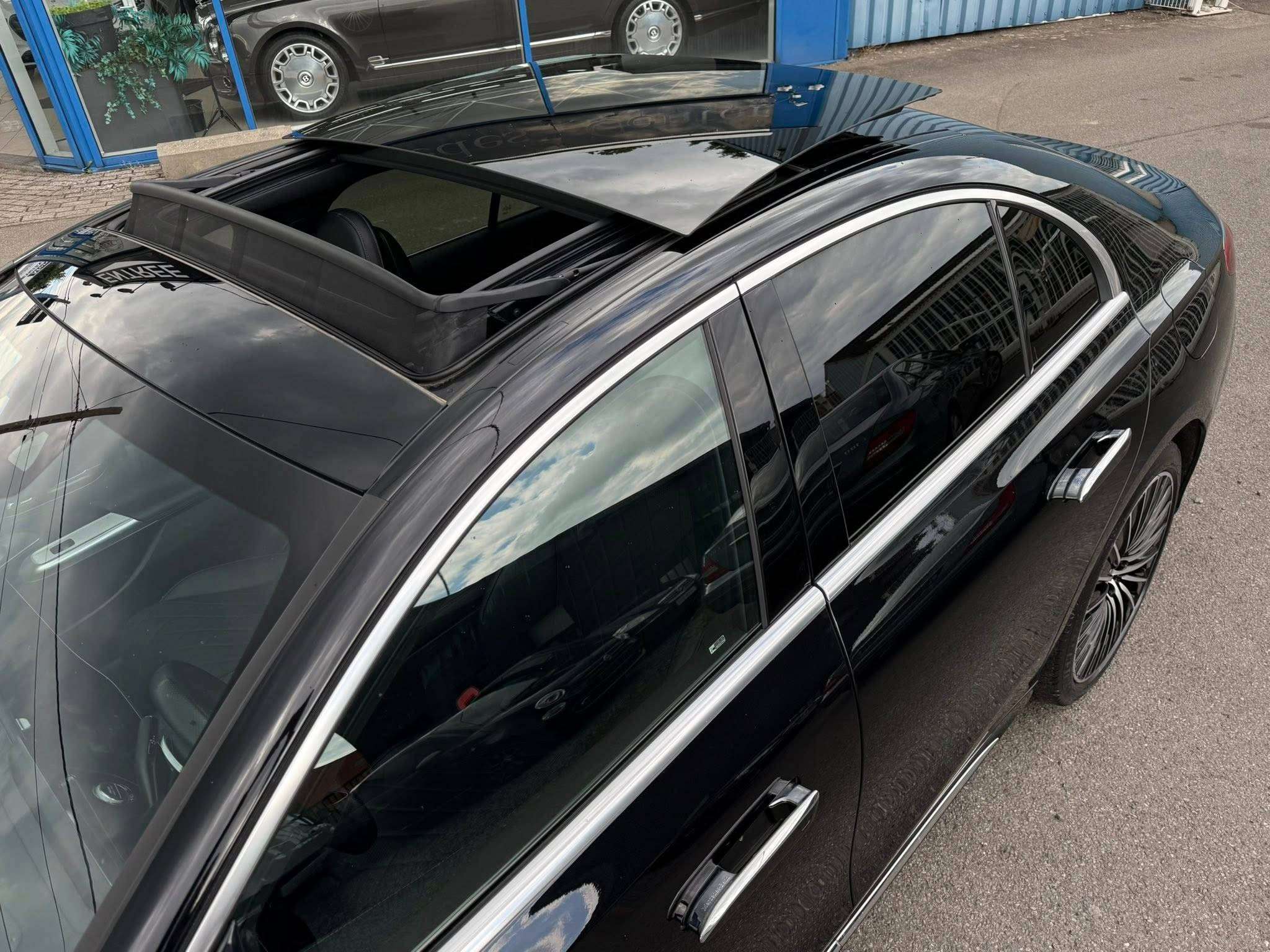 Mercedes-Benz E 300 e Plug-In-Hybride * PACK AMG * HYPERSCREEN * DESIGNO * BURMESTER * MEMOIRE * MEGA FULL OPTIONS !! 59 900 € NETTO (+ TVA)