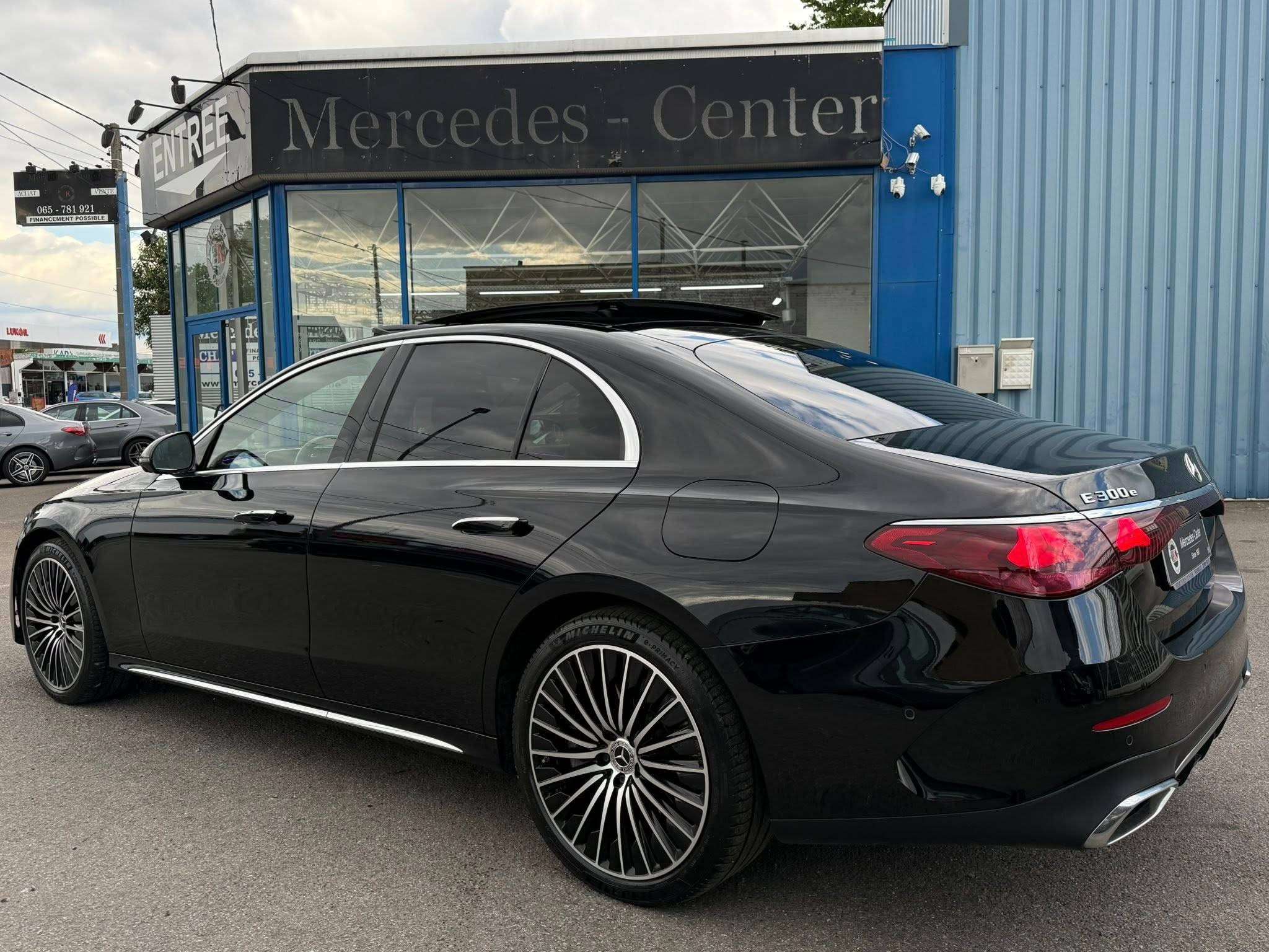 Mercedes-Benz E 300 e Plug-In-Hybride * PACK AMG * HYPERSCREEN * DESIGNO * BURMESTER * MEMOIRE * MEGA FULL OPTIONS !! 59 900 € NETTO (+ TVA)