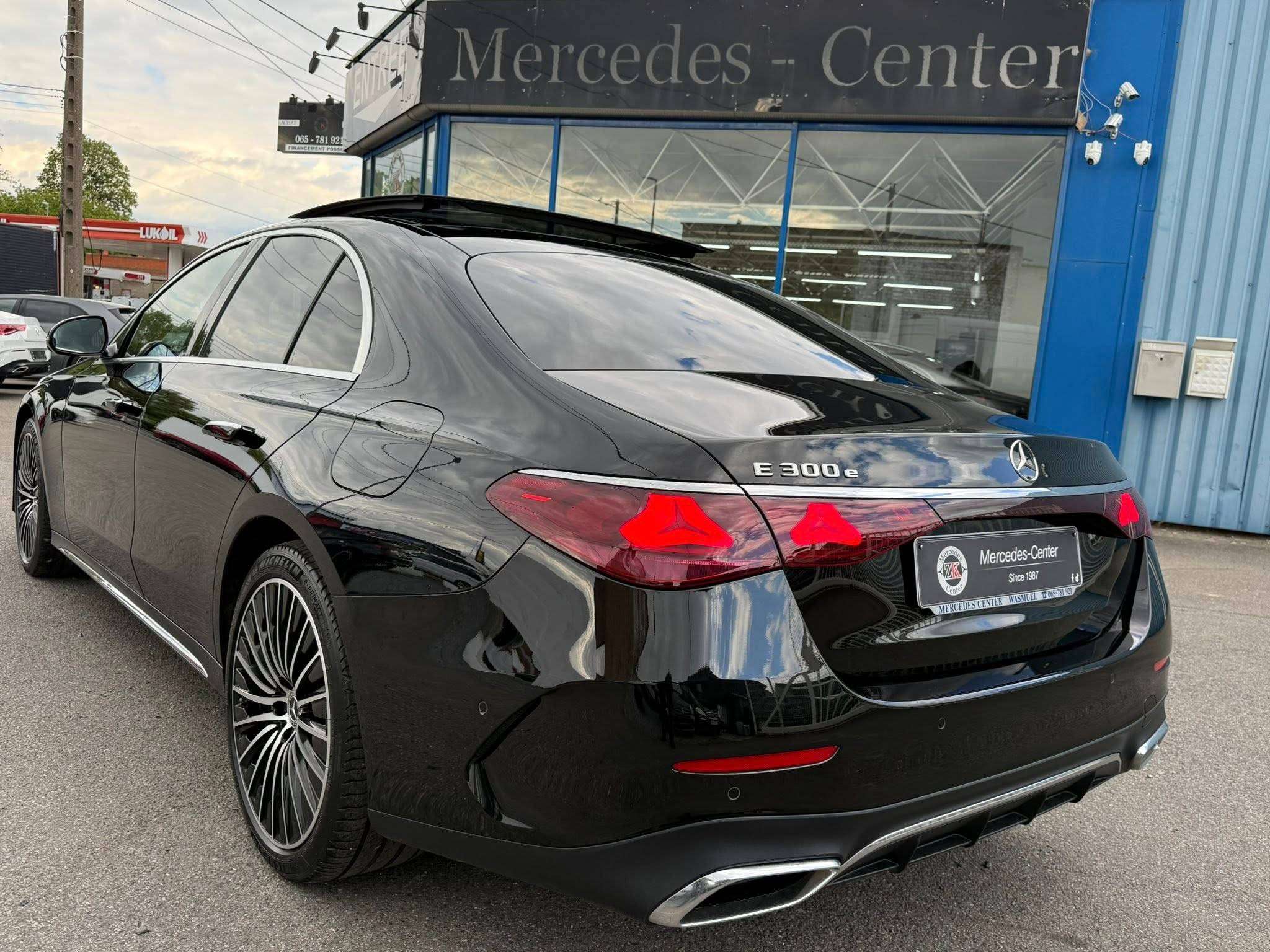Mercedes-Benz E 300 e Plug-In-Hybride * PACK AMG * HYPERSCREEN * DESIGNO * BURMESTER * MEMOIRE * MEGA FULL OPTIONS !! 59 900 € NETTO (+ TVA)