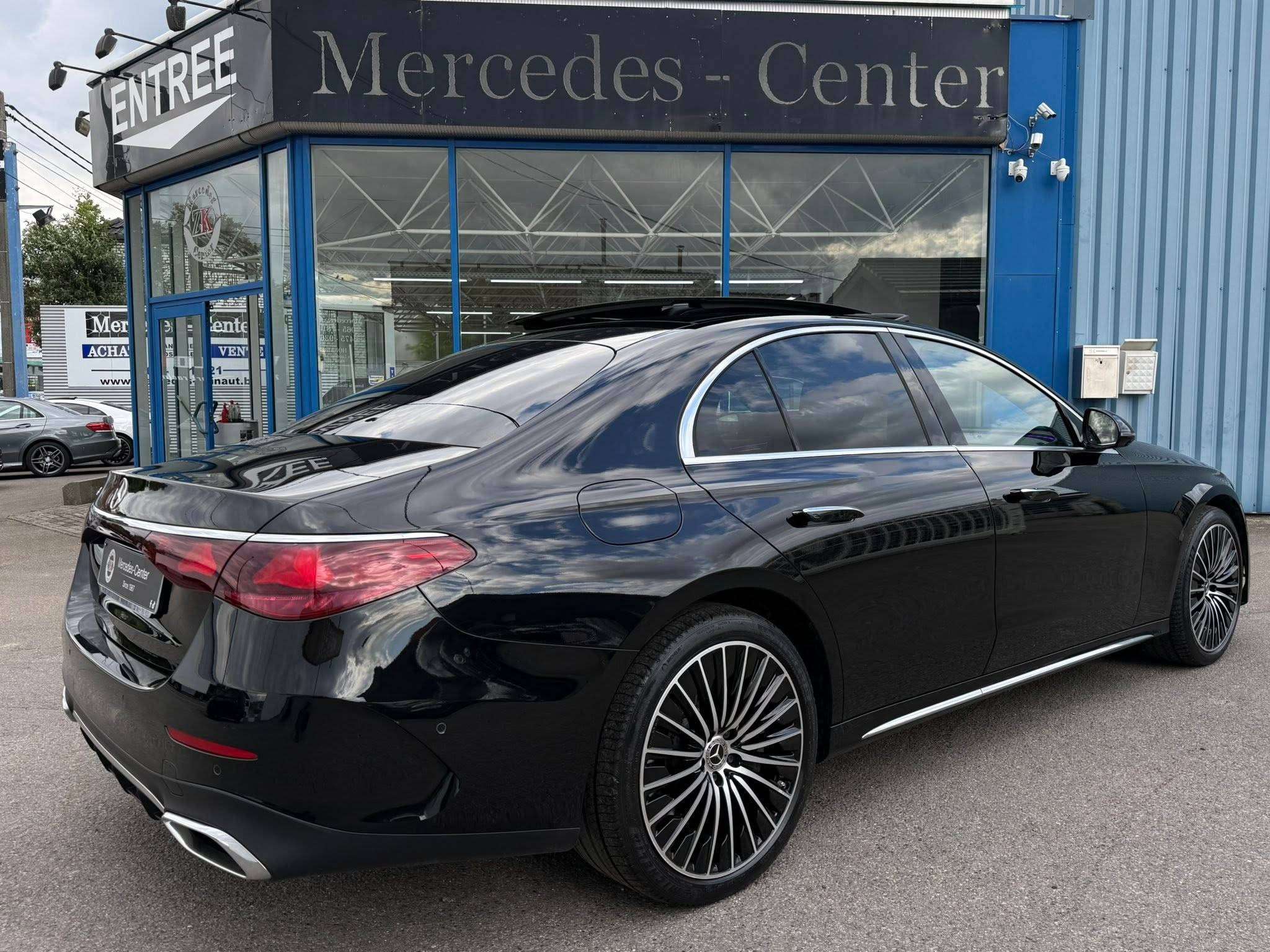 Mercedes-Benz E 300 e Plug-In-Hybride * PACK AMG * HYPERSCREEN * DESIGNO * BURMESTER * MEMOIRE * MEGA FULL OPTIONS !! 59 900 € NETTO (+ TVA)