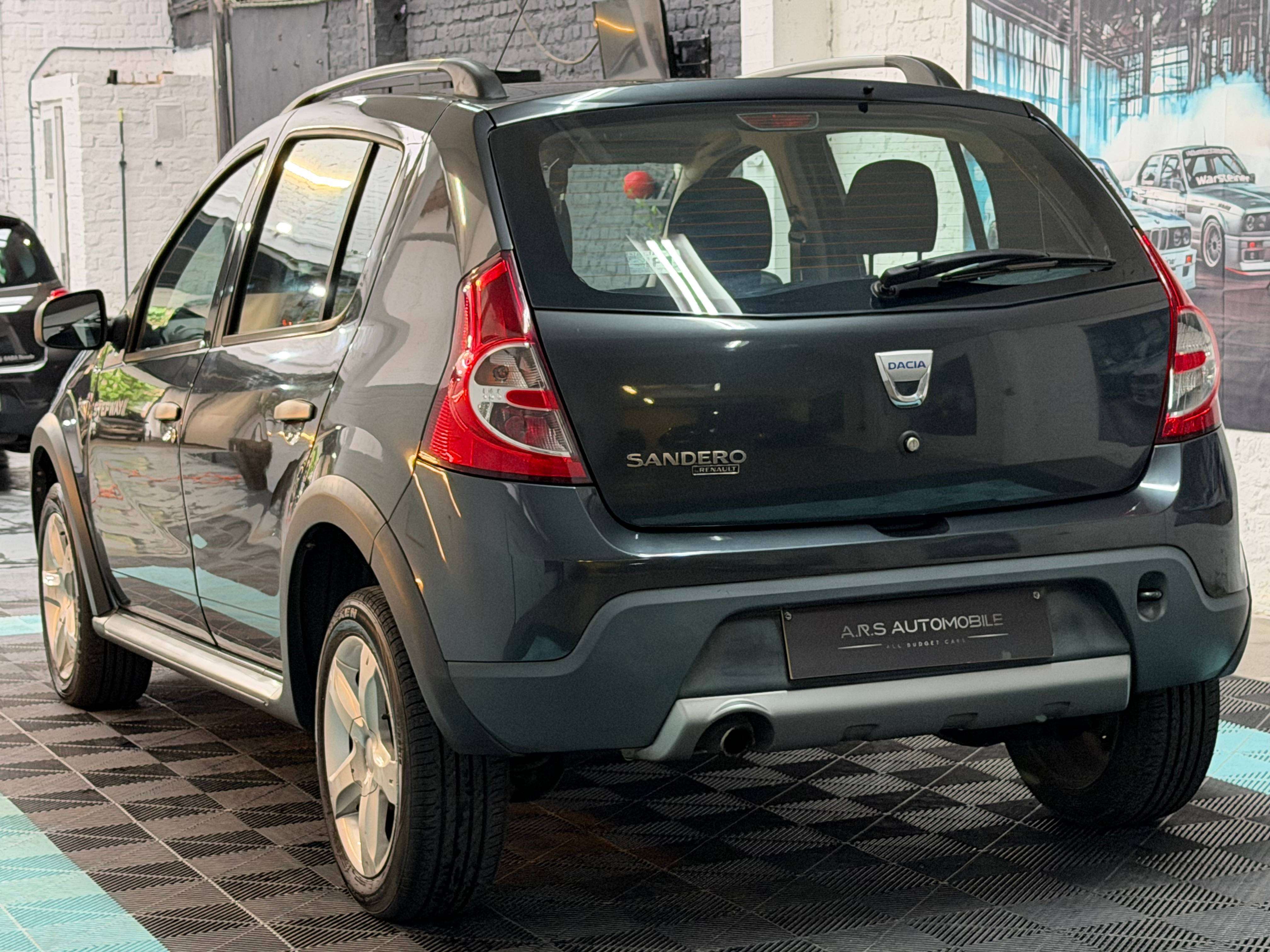Dacia Sandero 1.6i Stepway - Airco - Garantie 12mois