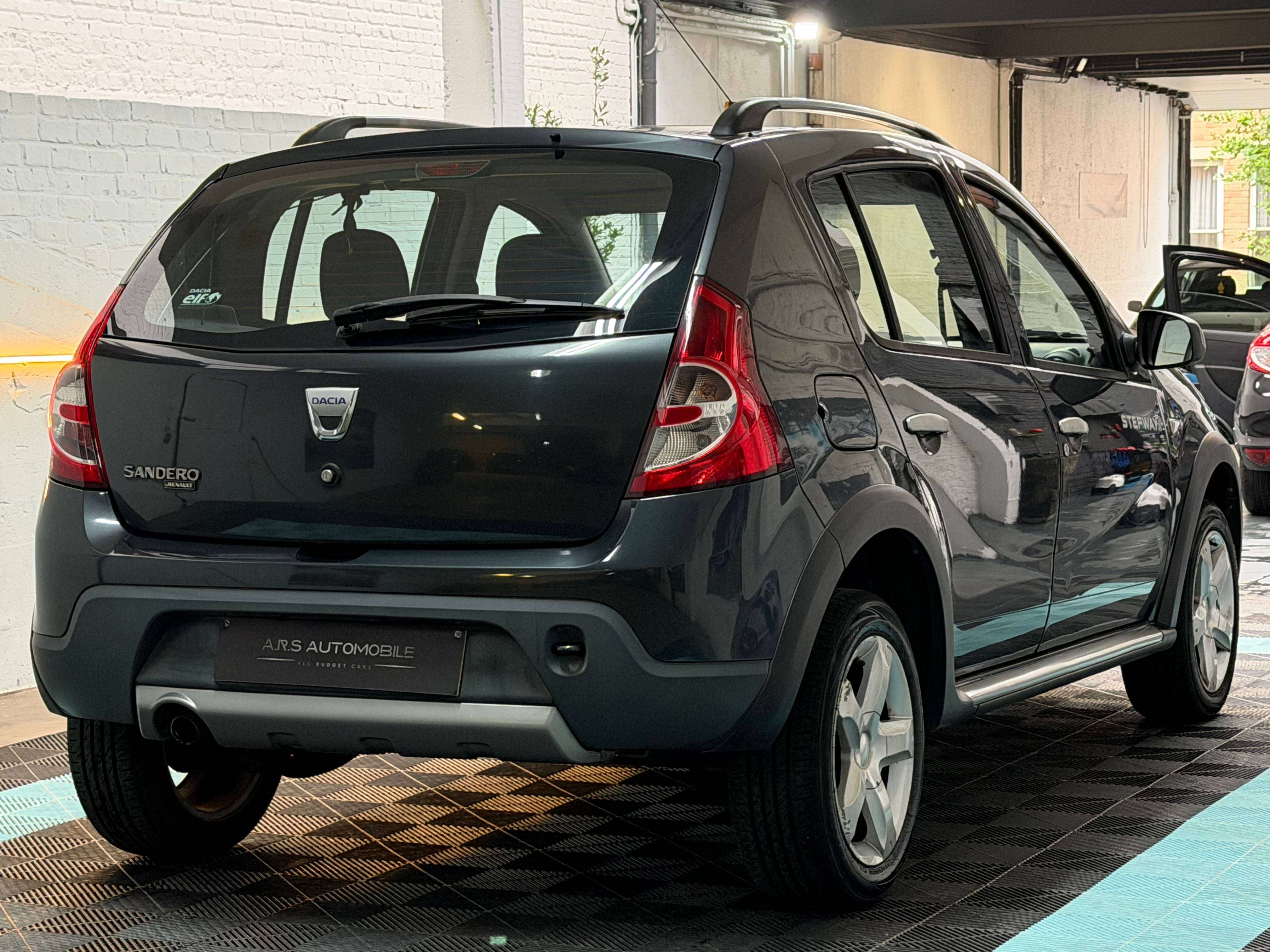 Dacia Sandero 1.6i Stepway - Airco - Garantie 12mois