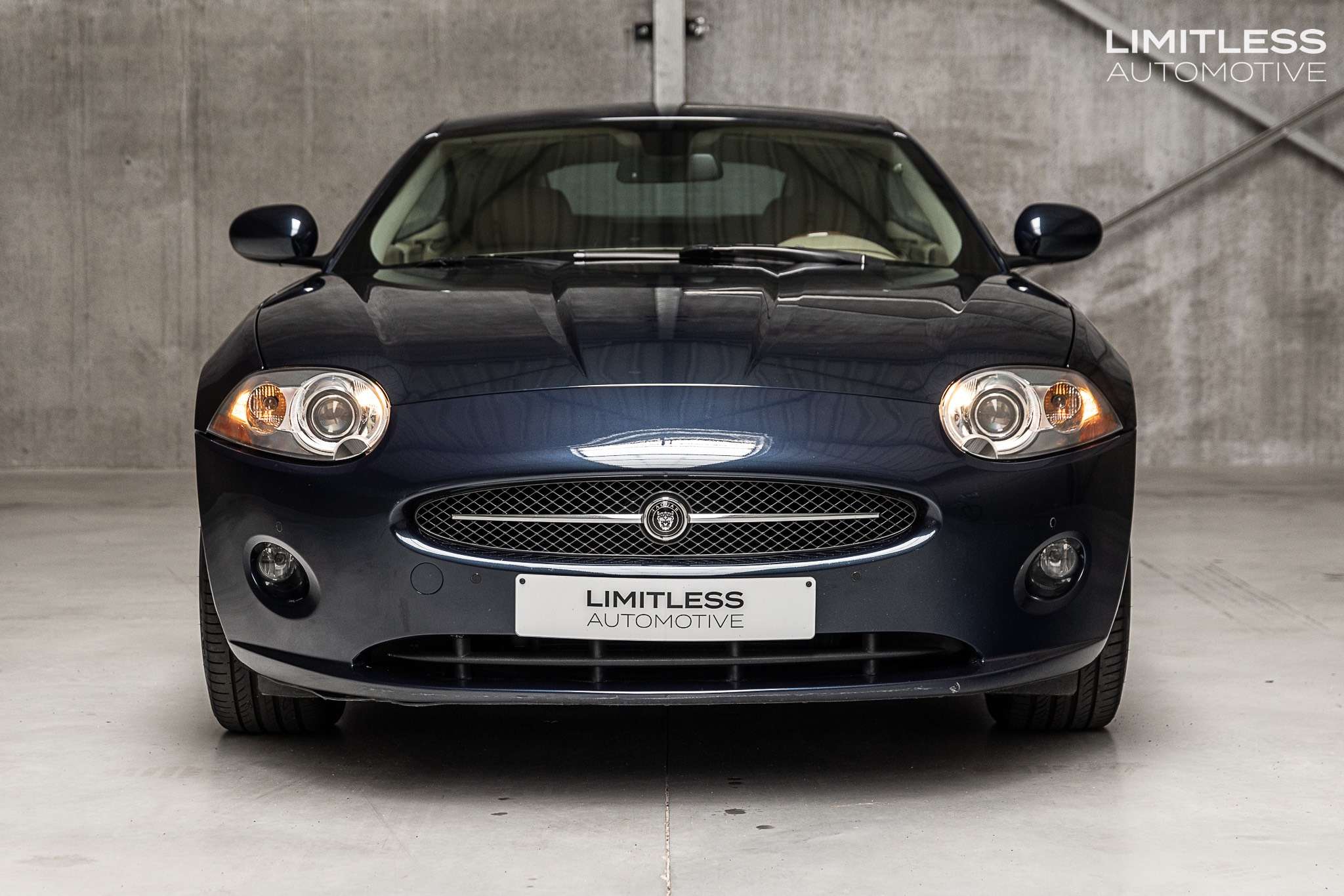 Jaguar XK Coupé 3.6i V8 | Blue on Beige