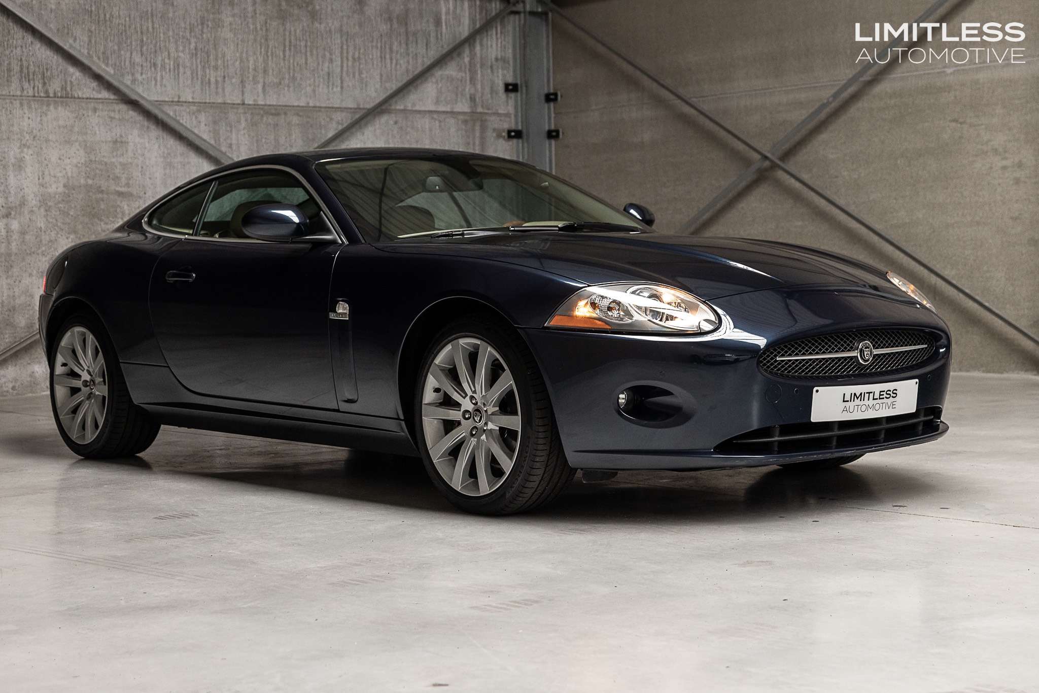 Jaguar XK Coupé 3.6i V8 | Blue on Beige