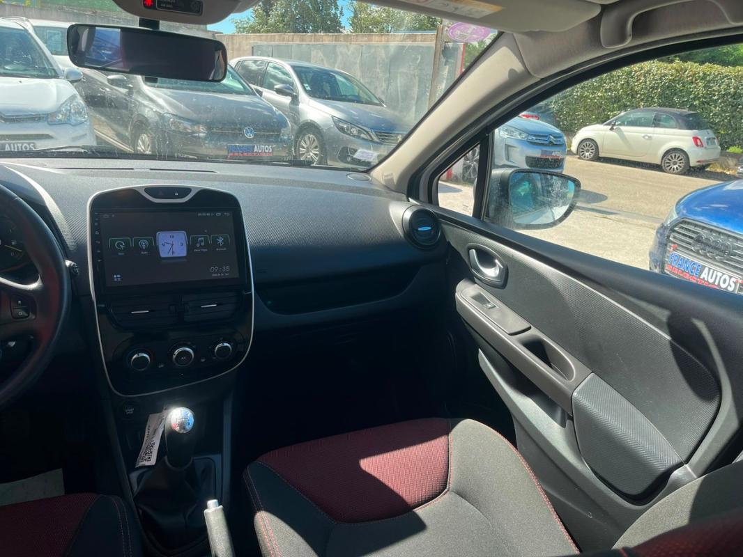 Renault Clio IV 1.2i 73 CH ESSENCE PHASE 1 - ENTIÈREMENT RÉVISÉE & GARANTIE 12 MOIS EN EUROPE