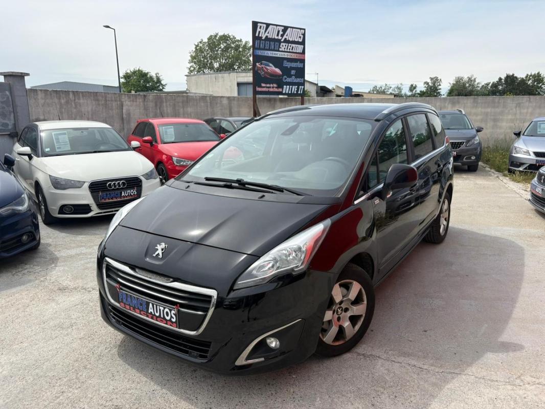 Peugeot 5008 1.6L HDI 120 CH BOITE AUTO 7 PLACES TOIT PANORAMIQUE - ENTIÈREMENT RÉVISÉE ET GARANTIE