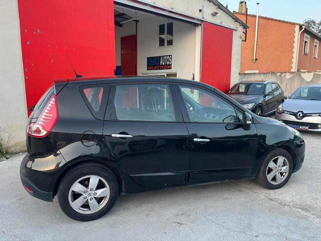 Renault Scenic 1.9L DCI 131 CH - AVEC GPS RADARS ENTIÈREMENT RÉVISÉE & GARANTIE
