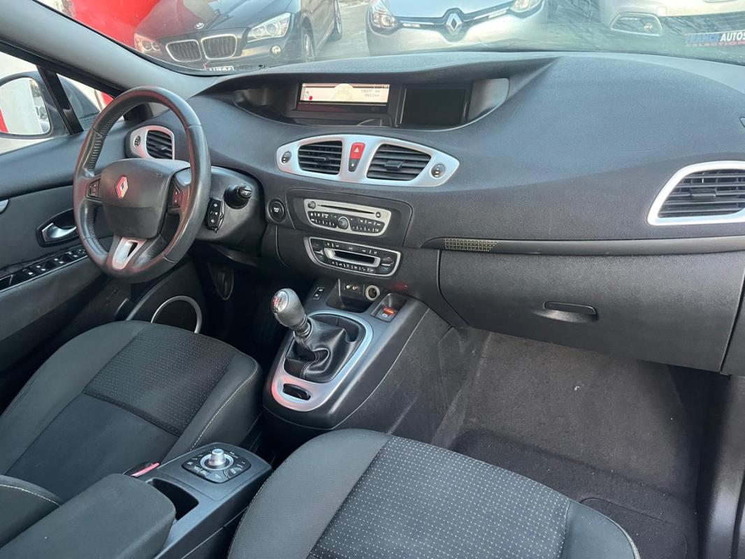 Renault Scenic 1.9L DCI 131 CH - AVEC GPS RADARS ENTIÈREMENT RÉVISÉE & GARANTIE