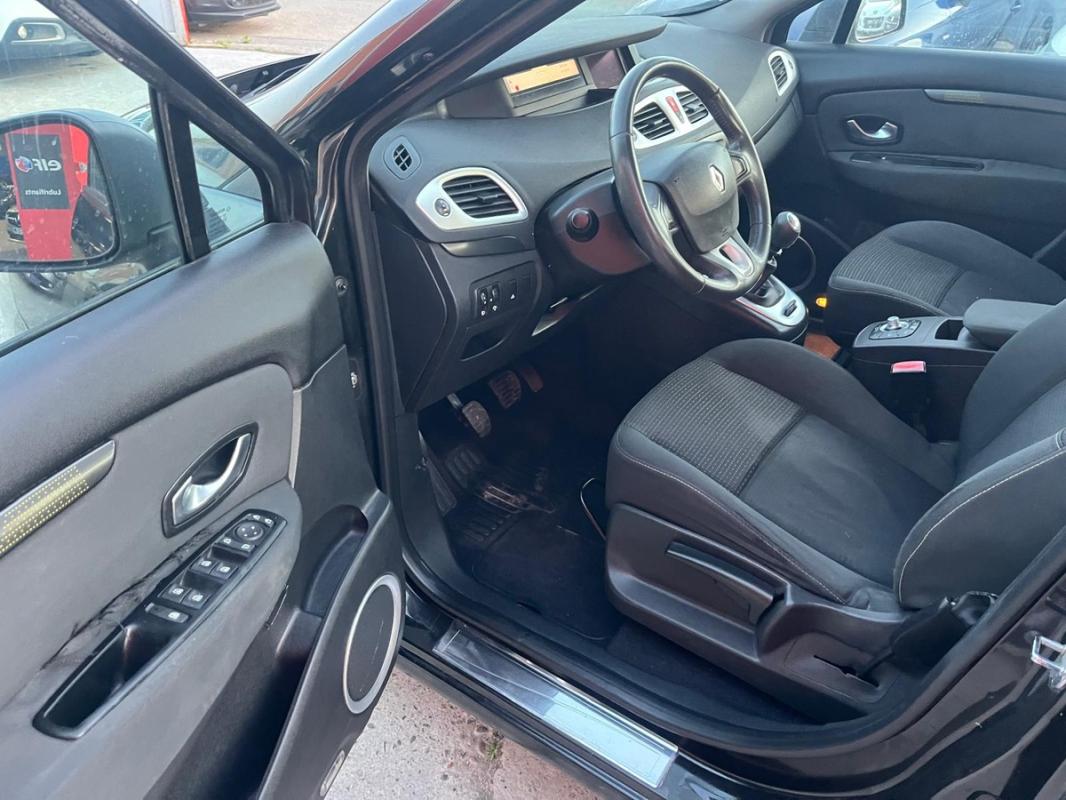 Renault Scenic 1.9L DCI 131 CH - AVEC GPS RADARS ENTIÈREMENT RÉVISÉE & GARANTIE