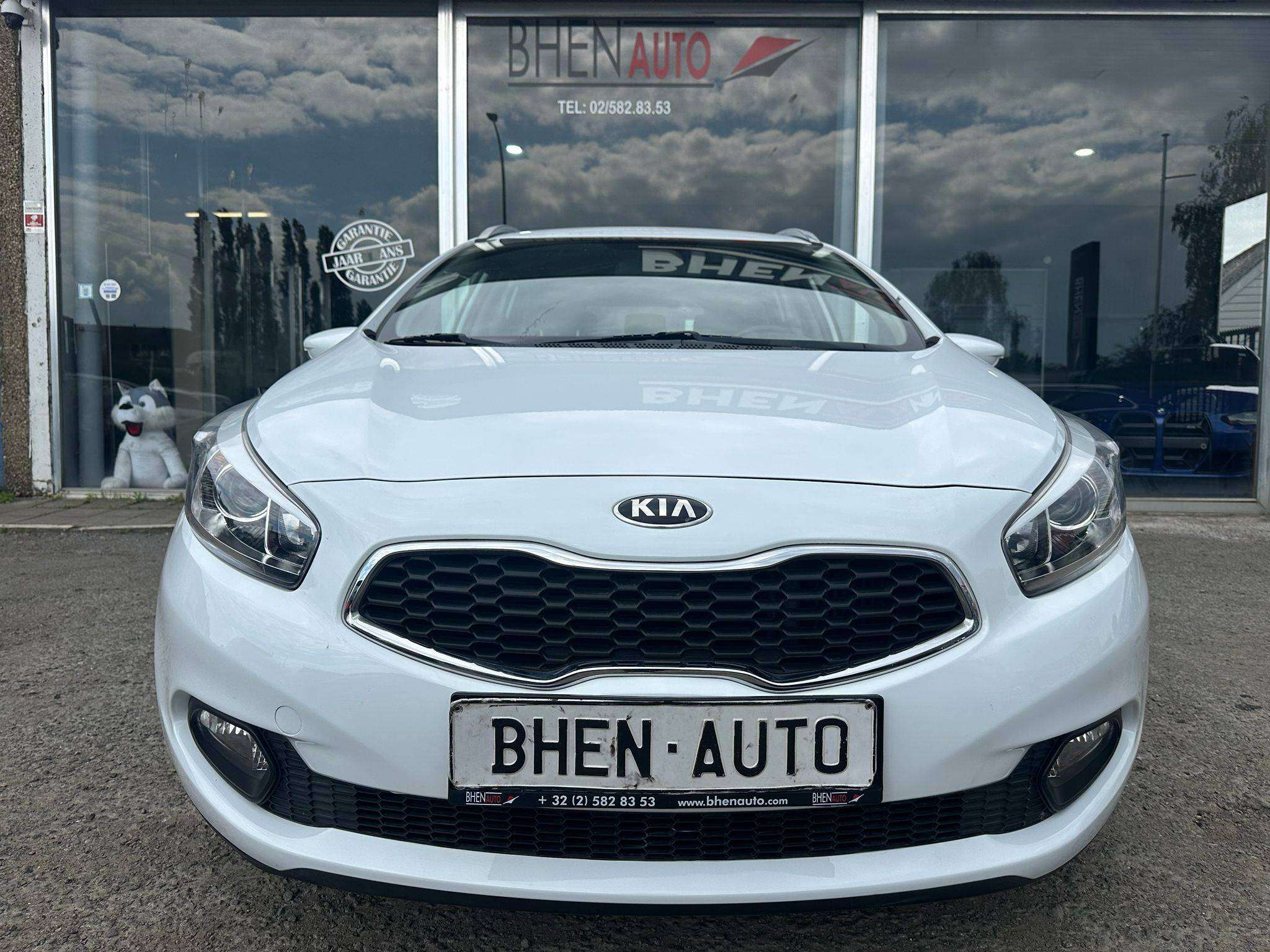 Kia Ceed / cee'd 1.6 / RADAR AV AR / CARPLAY / AIRCO / NAVI / GARANTIE 12 MOIS