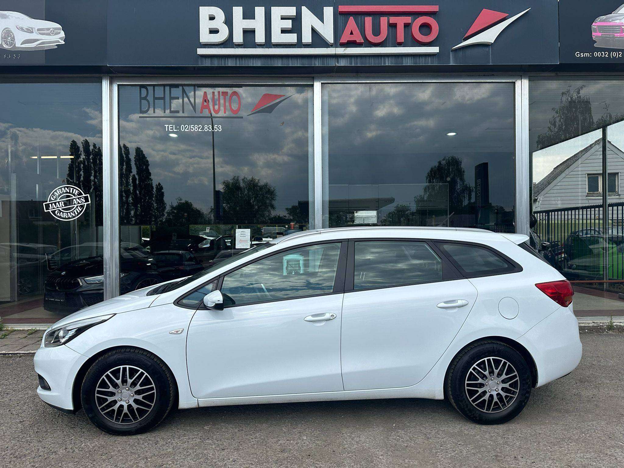 Kia Ceed / cee'd 1.6 / RADAR AV AR / CARPLAY / AIRCO / NAVI / GARANTIE 12 MOIS