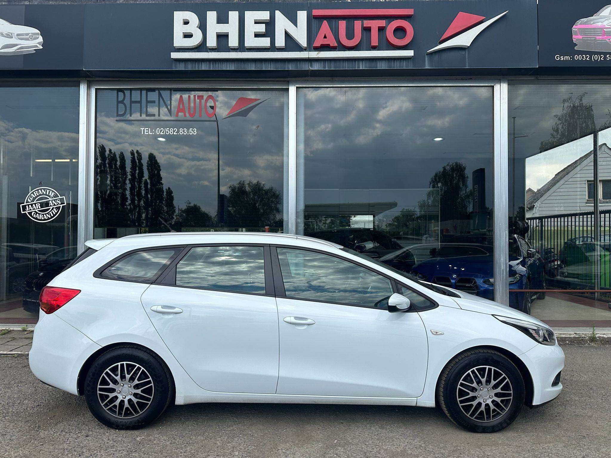 Kia Ceed / cee'd 1.6 / RADAR AV AR / CARPLAY / AIRCO / NAVI / GARANTIE 12 MOIS