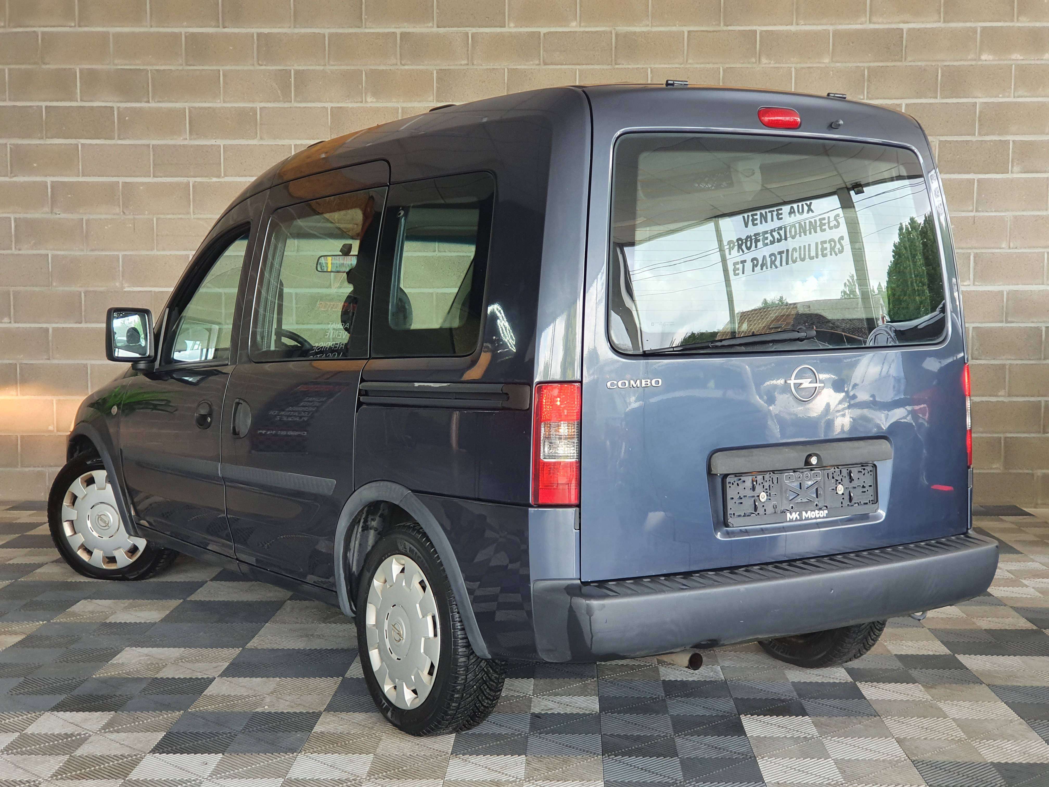 Opel Combo 🟢1.4 ESSENCE 90CV - 1ER MAIN - FULL CARNET - CLIM