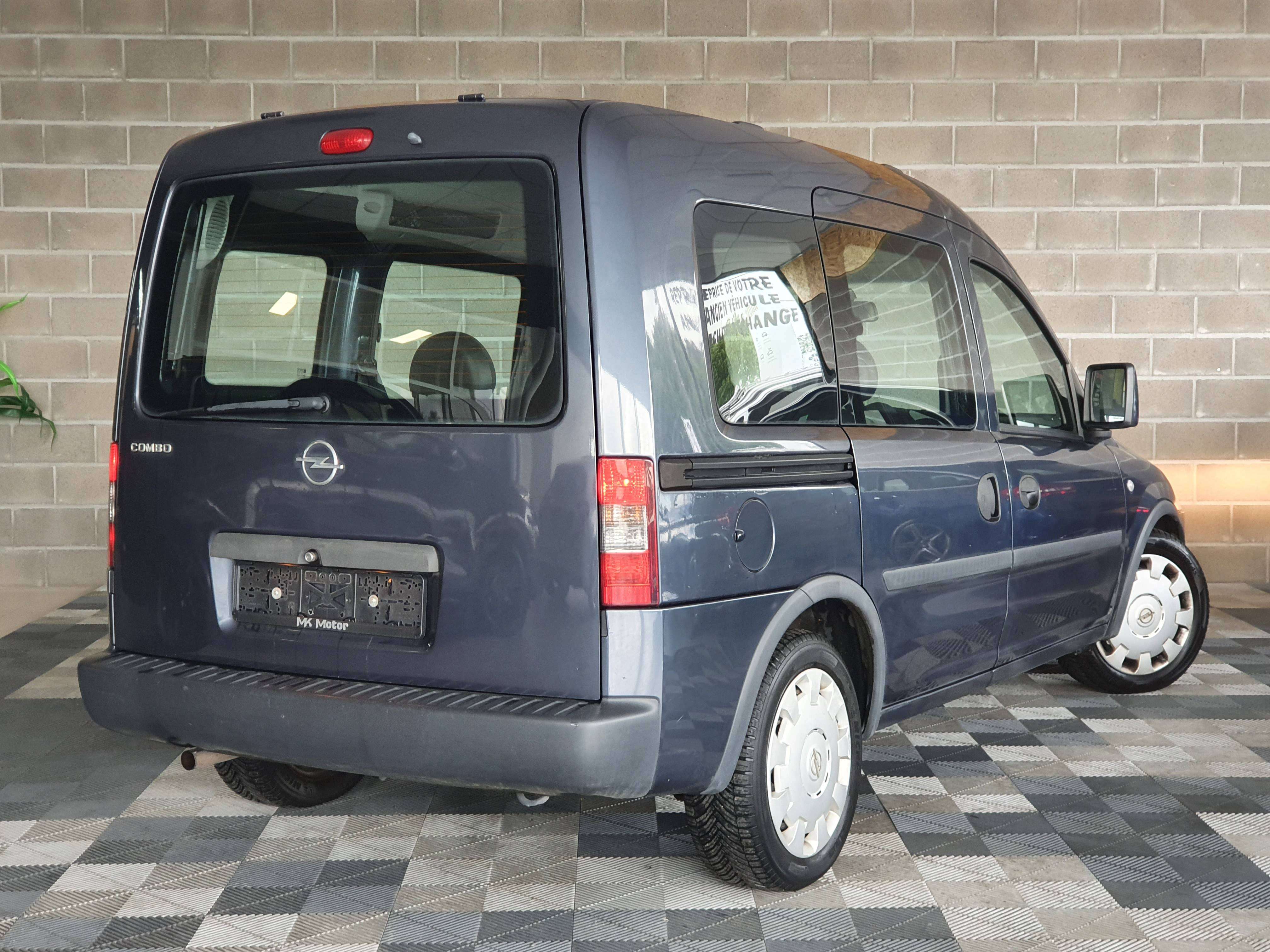 Opel Combo 🟢1.4 ESSENCE 90CV - 1ER MAIN - FULL CARNET - CLIM