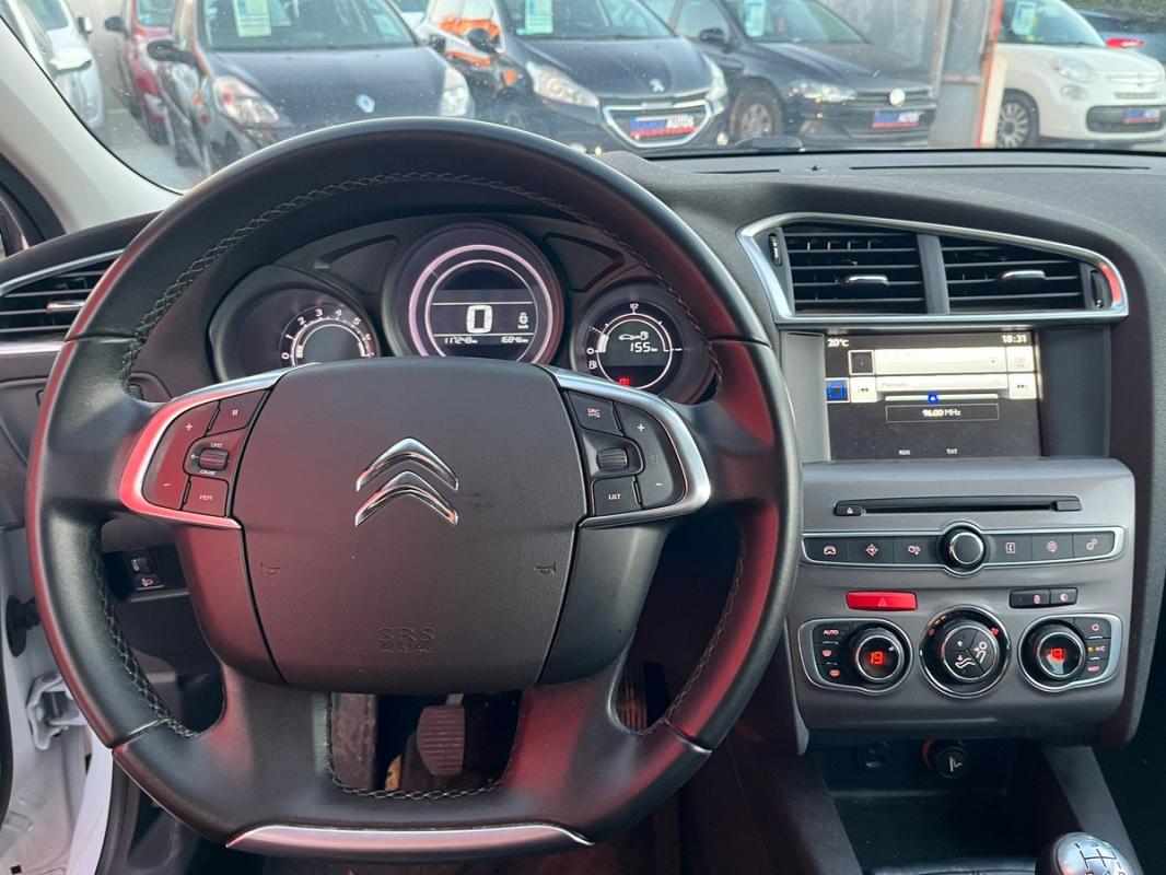 Citroen C4 111 CH ESSENCE CRIT'AIR 1 | ENTIÈREMENT RÉVISÉE ET GARANTIE