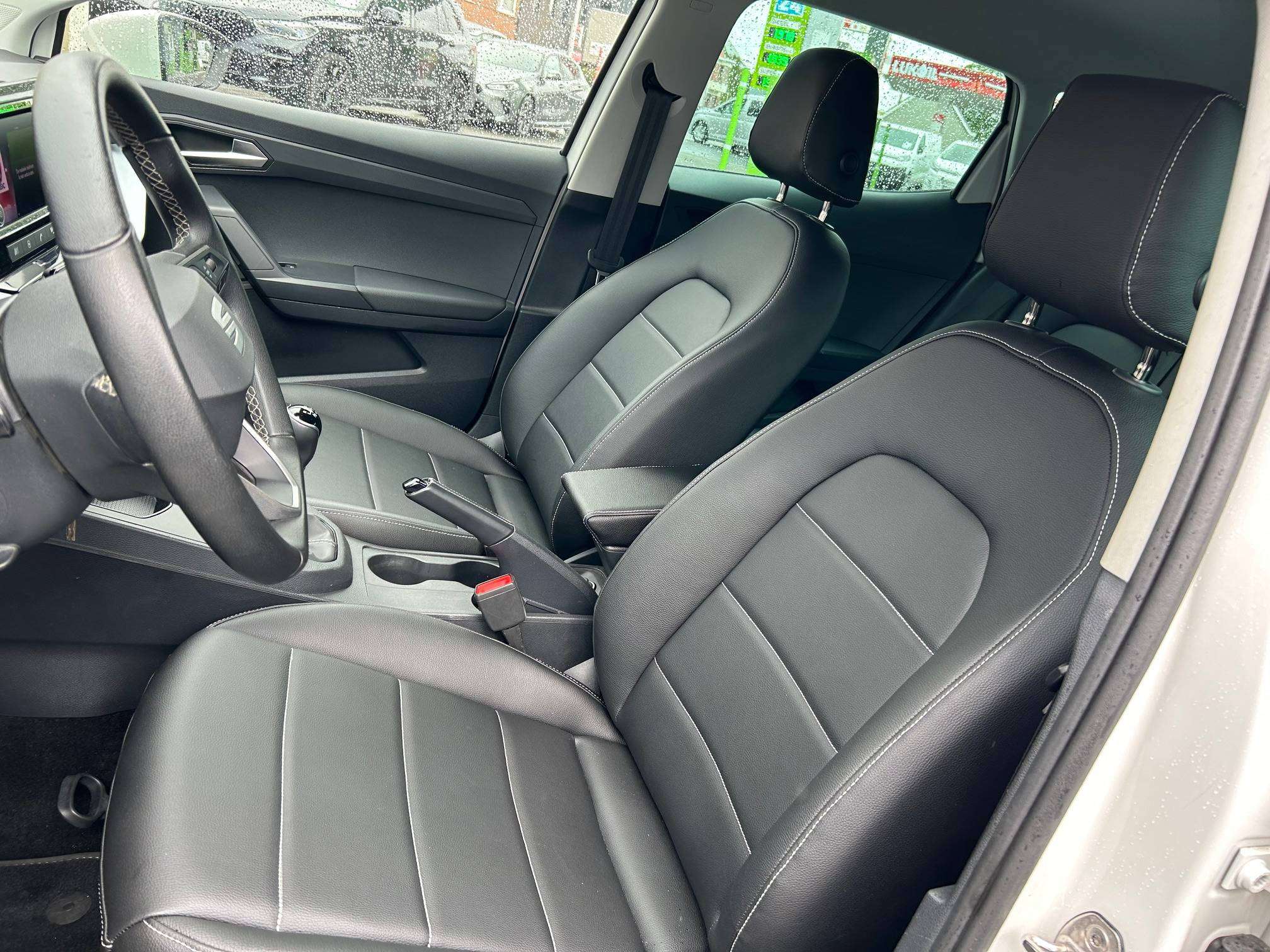 SEAT Ibiza 1.0 TSI Alu/Leder/Carplay/Pdc/Cruise/Led *1j garantie*