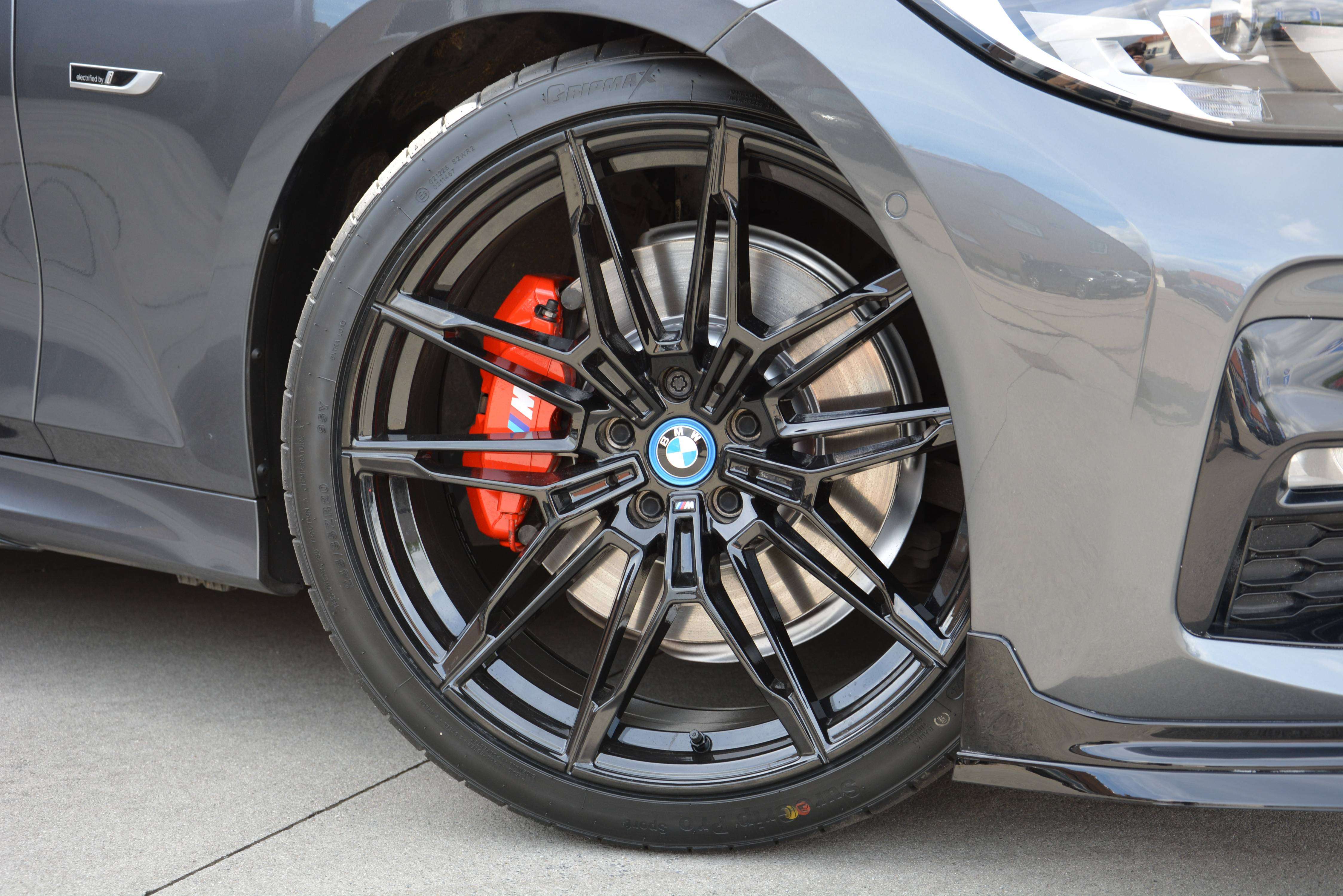 BMW 330 e M-performance/M-Seats/Pano/360°cam