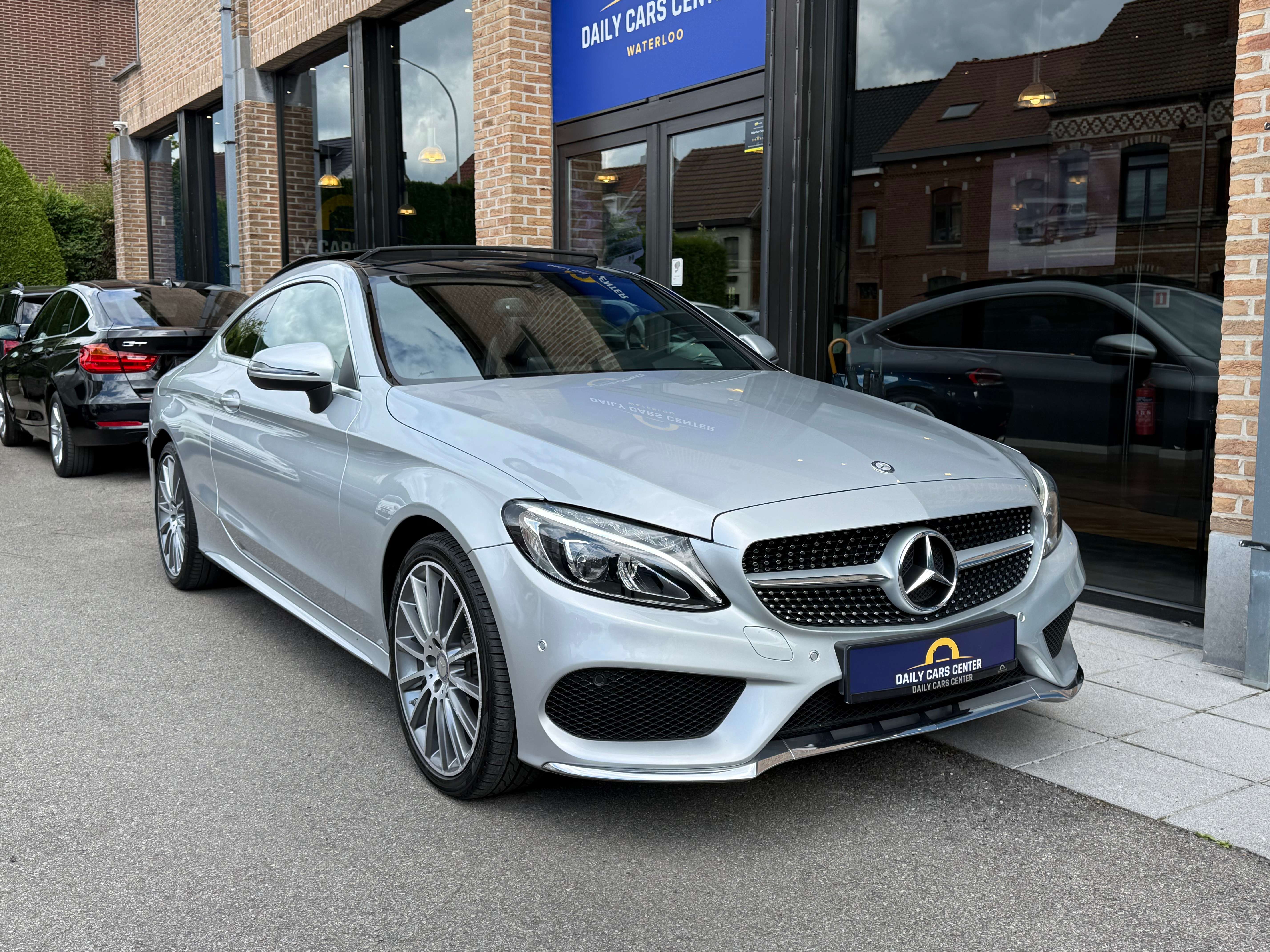 Mercedes-Benz C 200 4-Matic Coupé AMG pack I Cam I Lift I Cuir I Navi I Pano