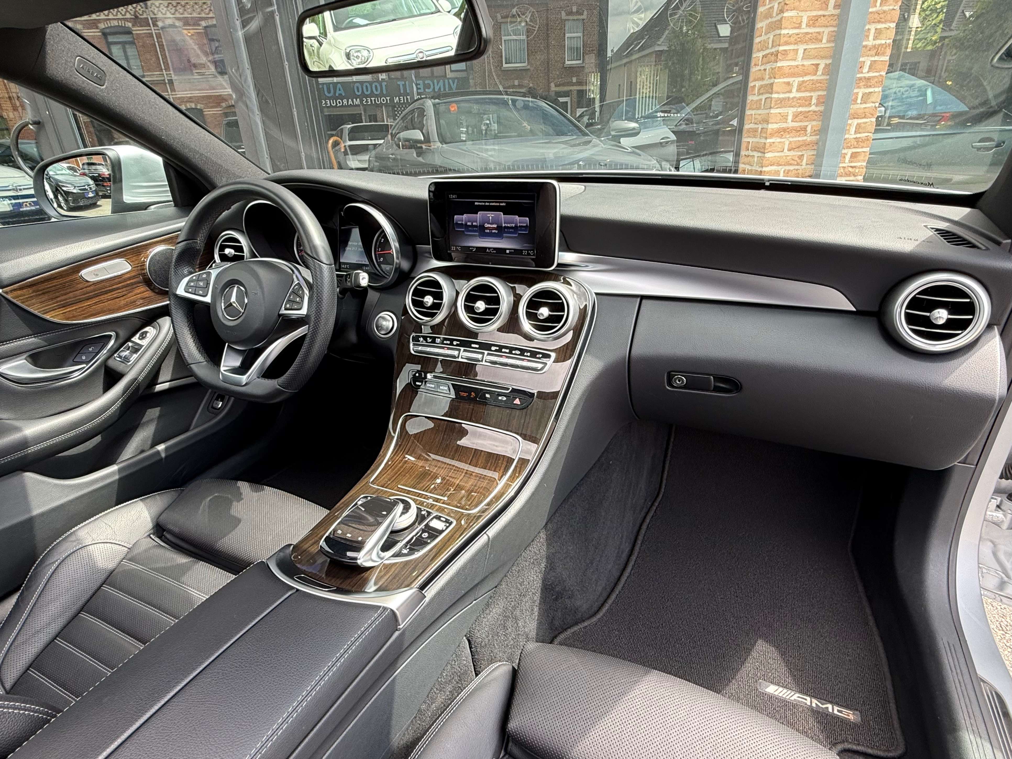 Mercedes-Benz C 200 4-Matic Coupé AMG pack I Cam I Lift I Cuir I Navi I Pano
