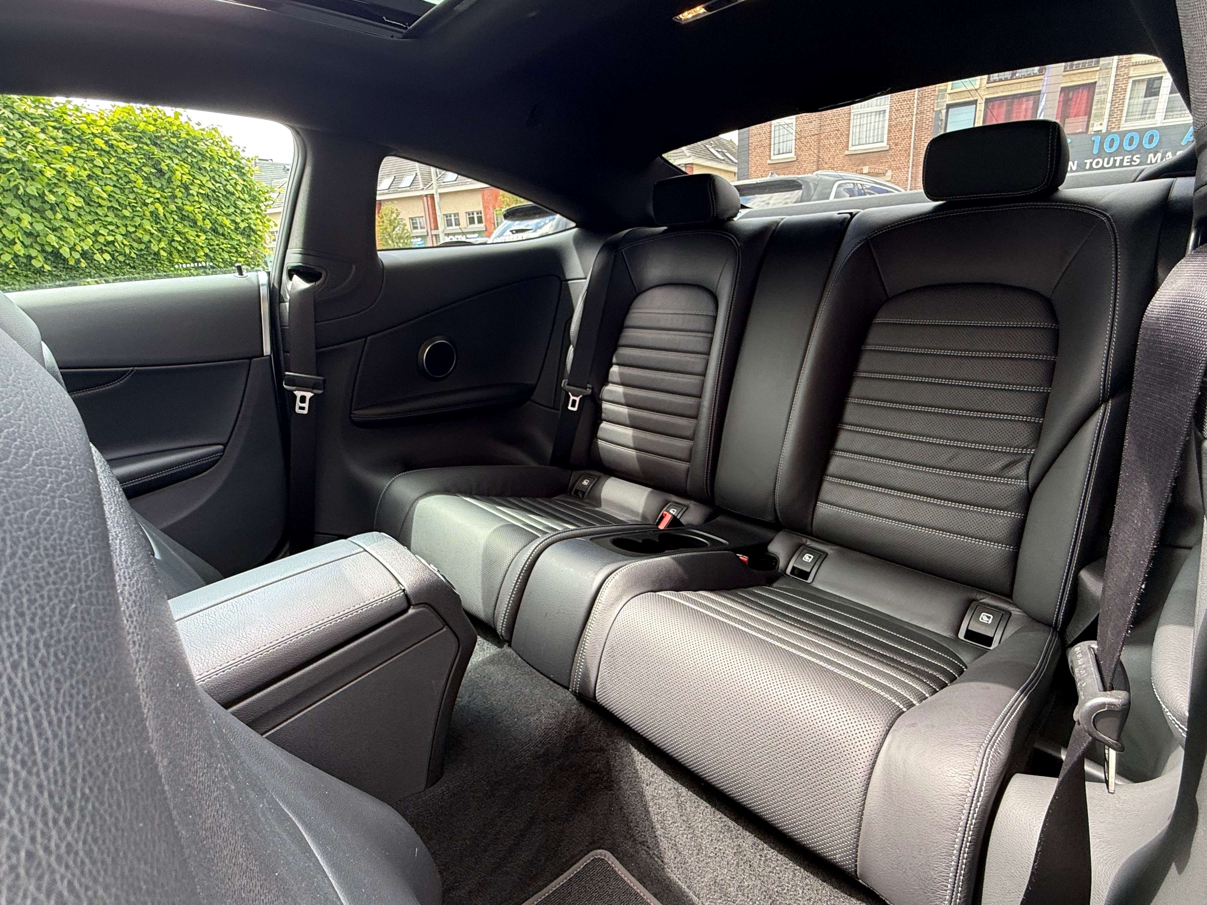 Mercedes-Benz C 200 4-Matic Coupé AMG pack I Cam I Lift I Cuir I Navi I Pano