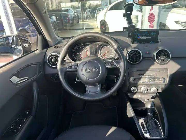 Audi A1 0% CREDIT A 331,66€/MOIS SANS FRAIS ZONDER KOSTEN / Sportback 1.0 TFSI/TOIT PANO/FULL BLACK/GARANTIE 12 MOIS