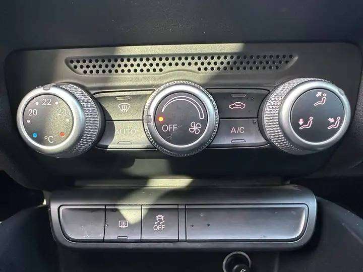 Audi A1 0% CREDIT A 331,66€/MOIS SANS FRAIS ZONDER KOSTEN / Sportback 1.0 TFSI/TOIT PANO/FULL BLACK/GARANTIE 12 MOIS