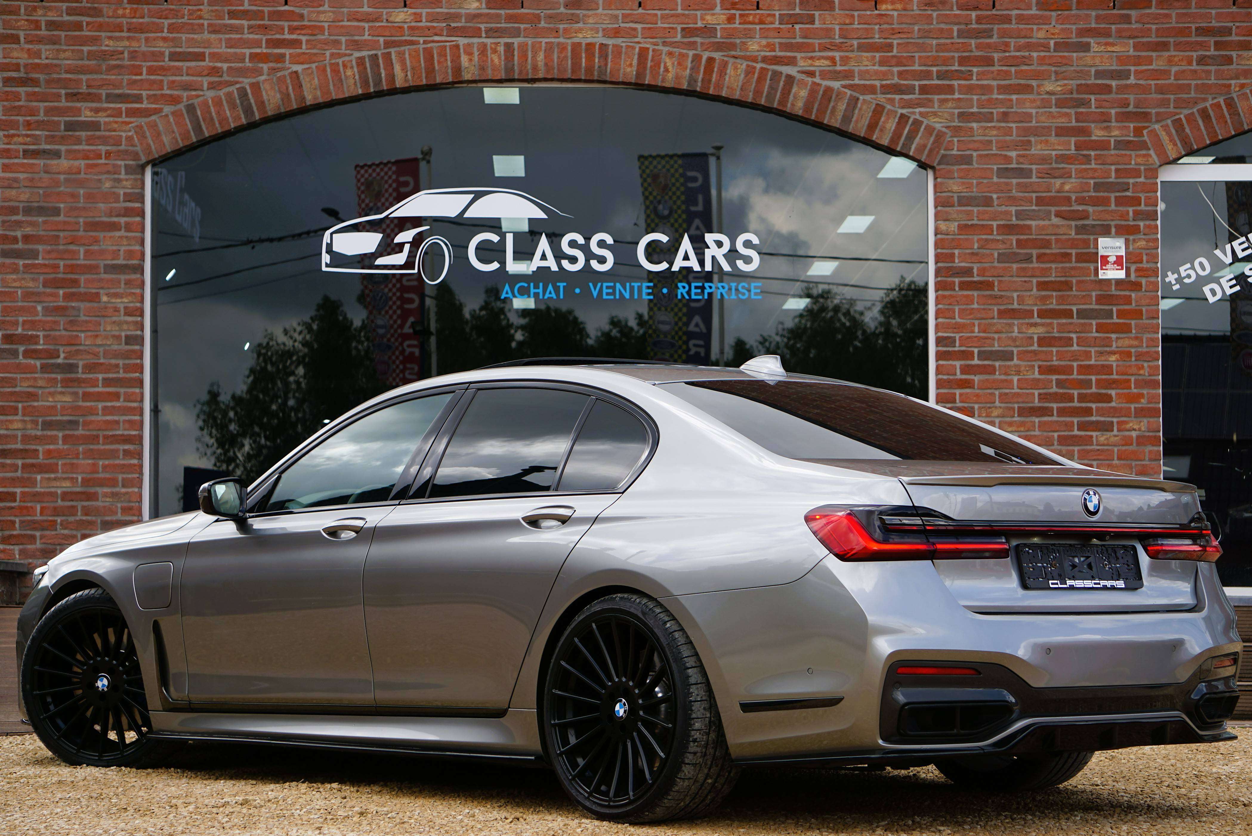 BMW 745 e M Sport Laser HUD Massage Harman Kardon Cam360