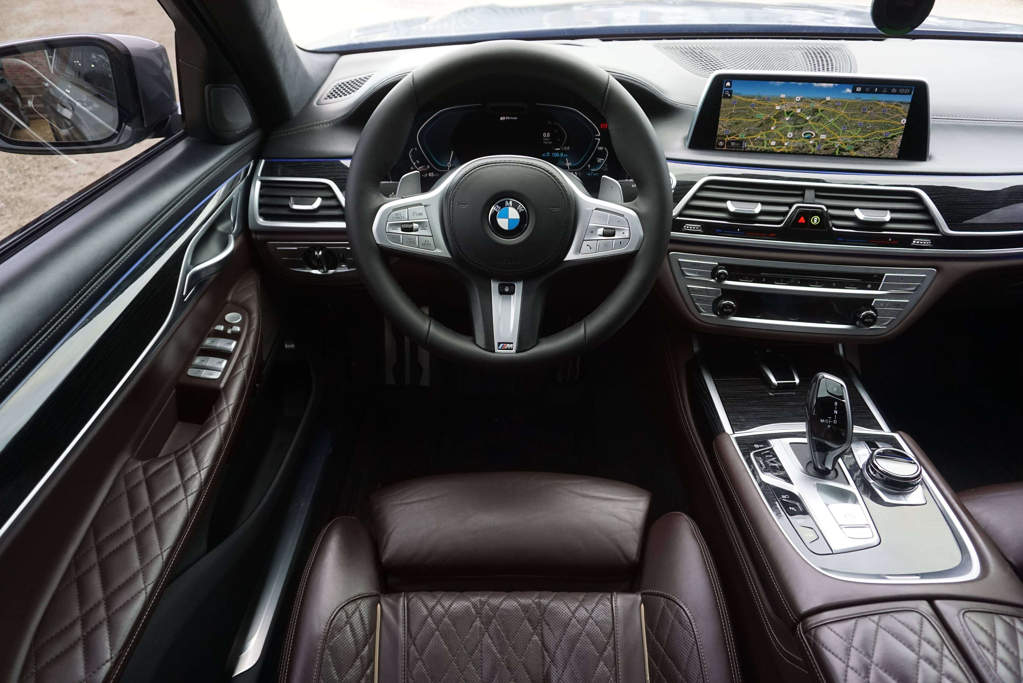 BMW 745 e M Sport Laser HUD Massage Harman Kardon Cam360