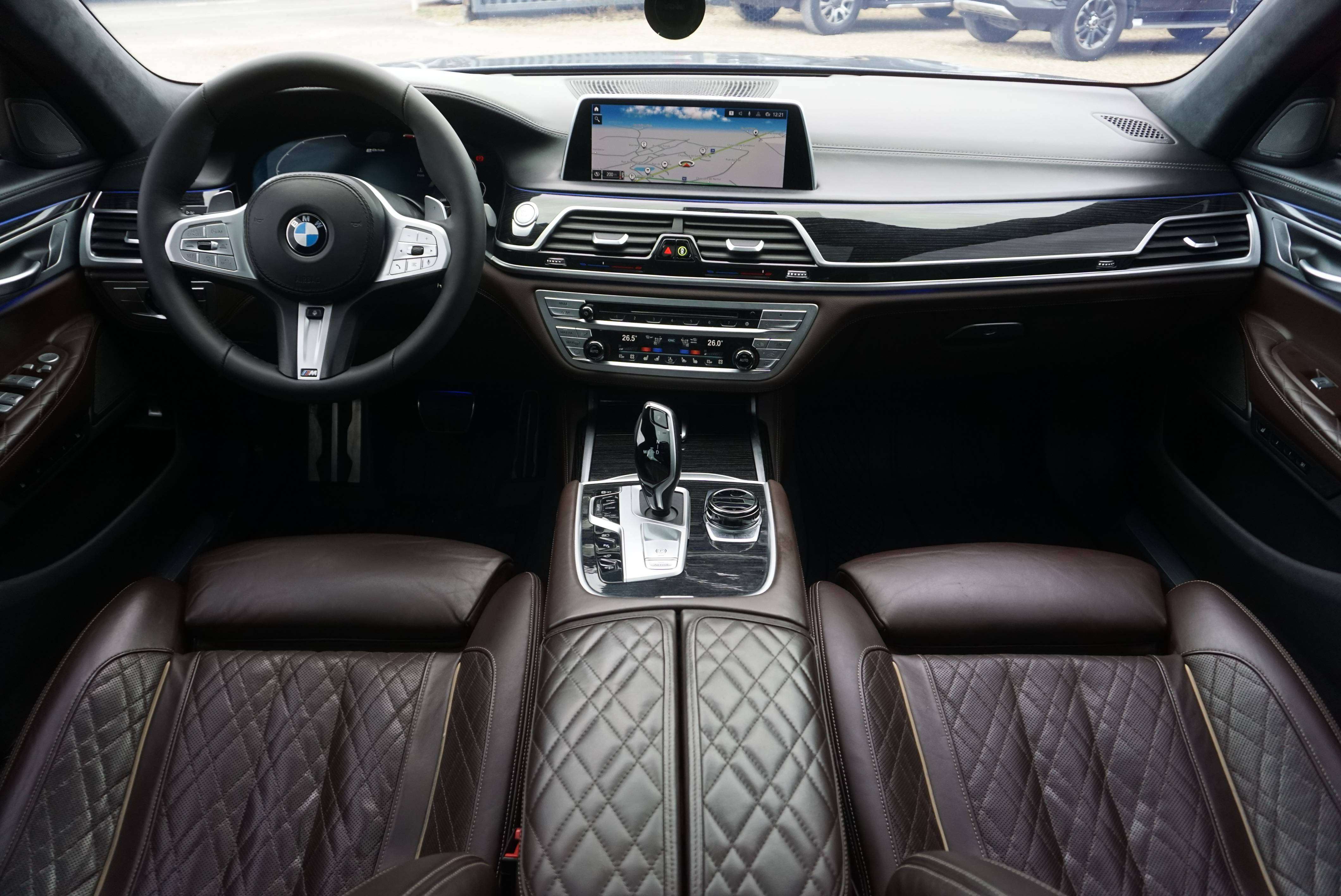 BMW 745 e M Sport Laser HUD Massage Harman Kardon Cam360