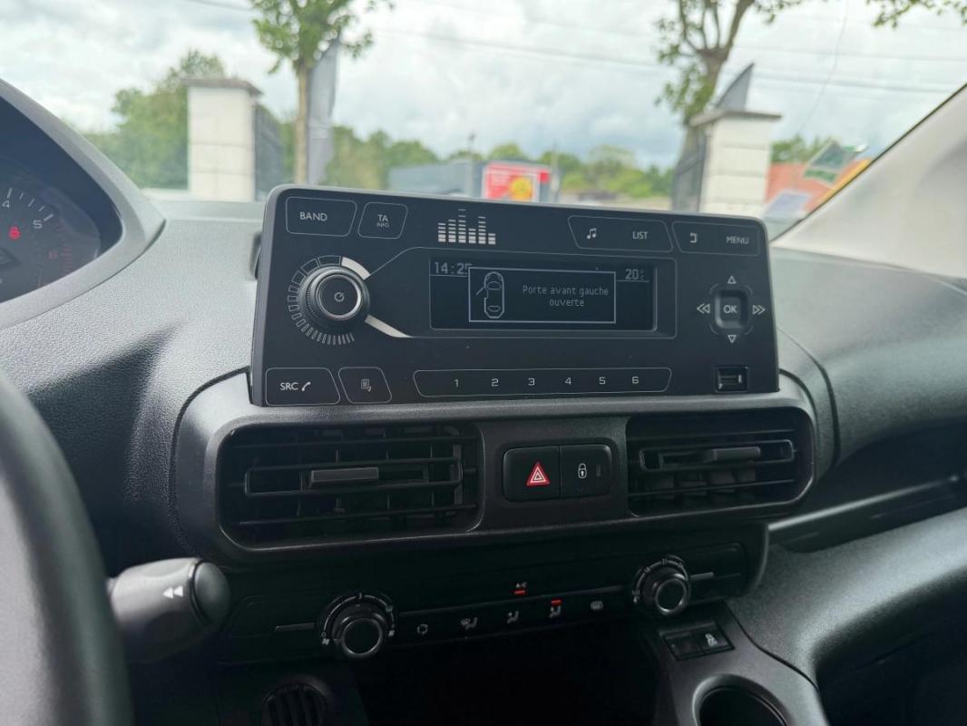 Peugeot Partner Vu 1.5 BlueHDi 75 PREMIUM PACK / 3 PLACES GARANTIE ATELLAGE