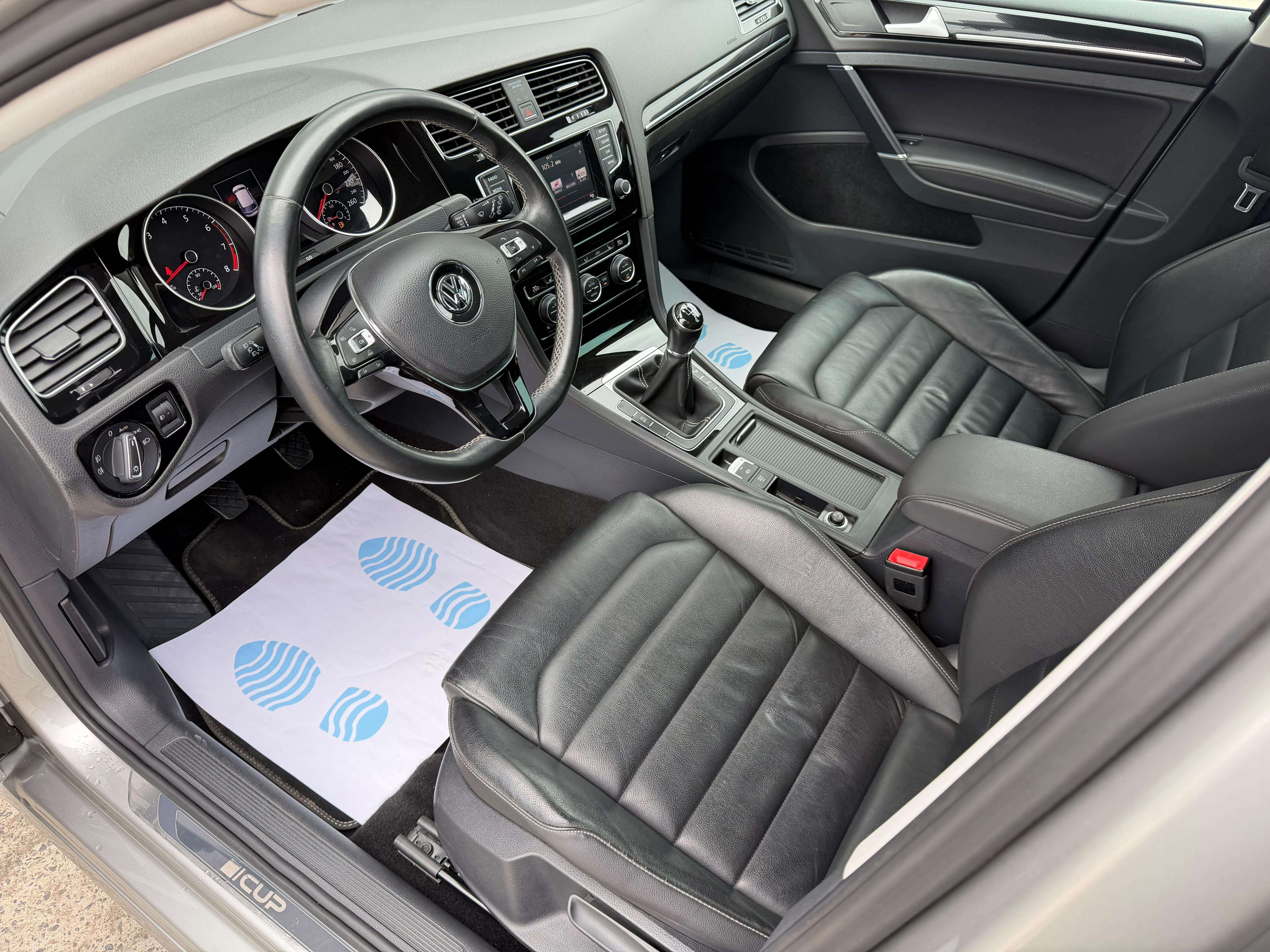 Volkswagen Golf Golf 1.2 TSI Essence CUP Garantie 12 Mois