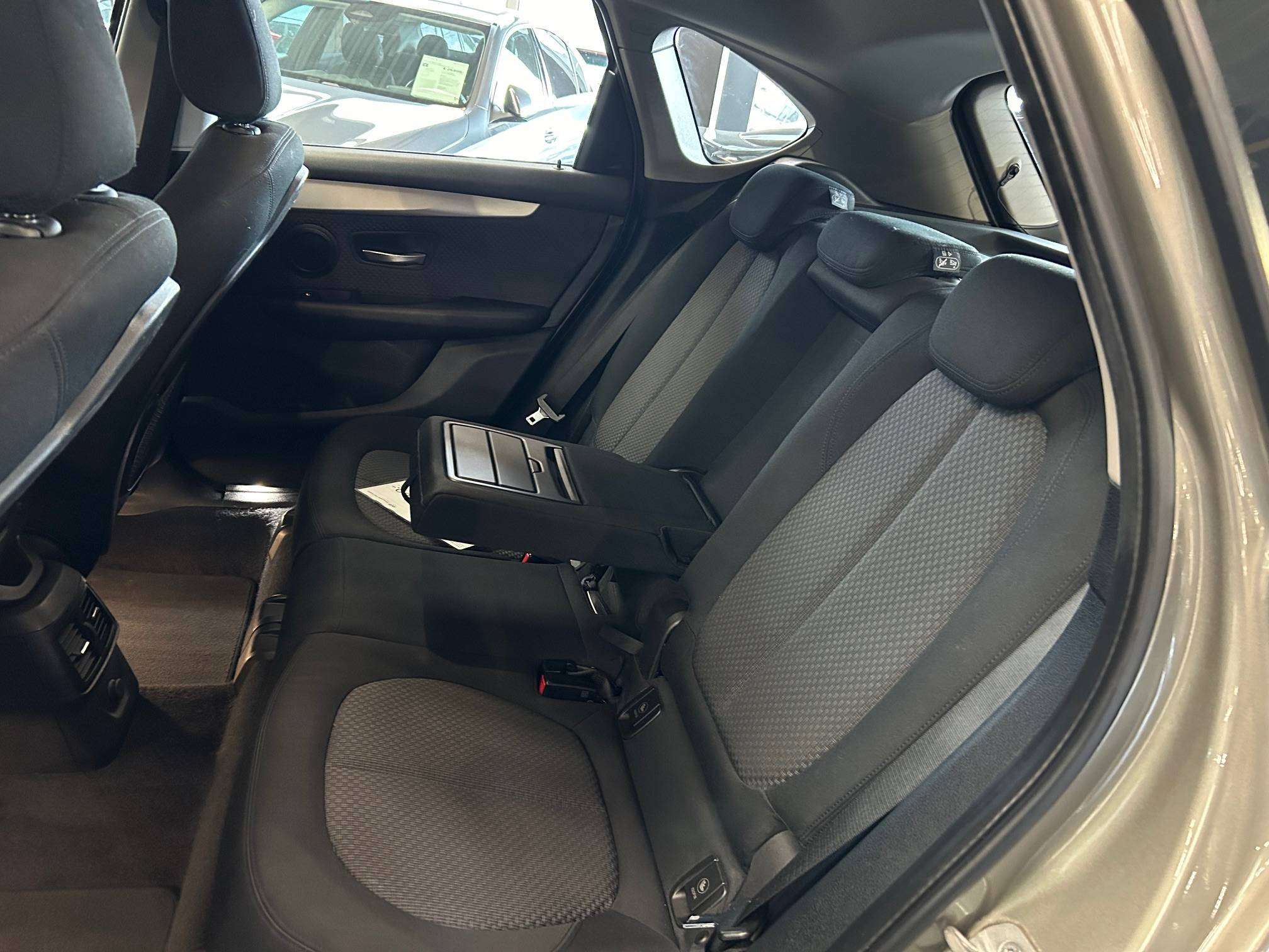 BMW 218 dA ActiveTourer Alu16"/Gps/Pdc/VerwZet/Bt *1j garantie*