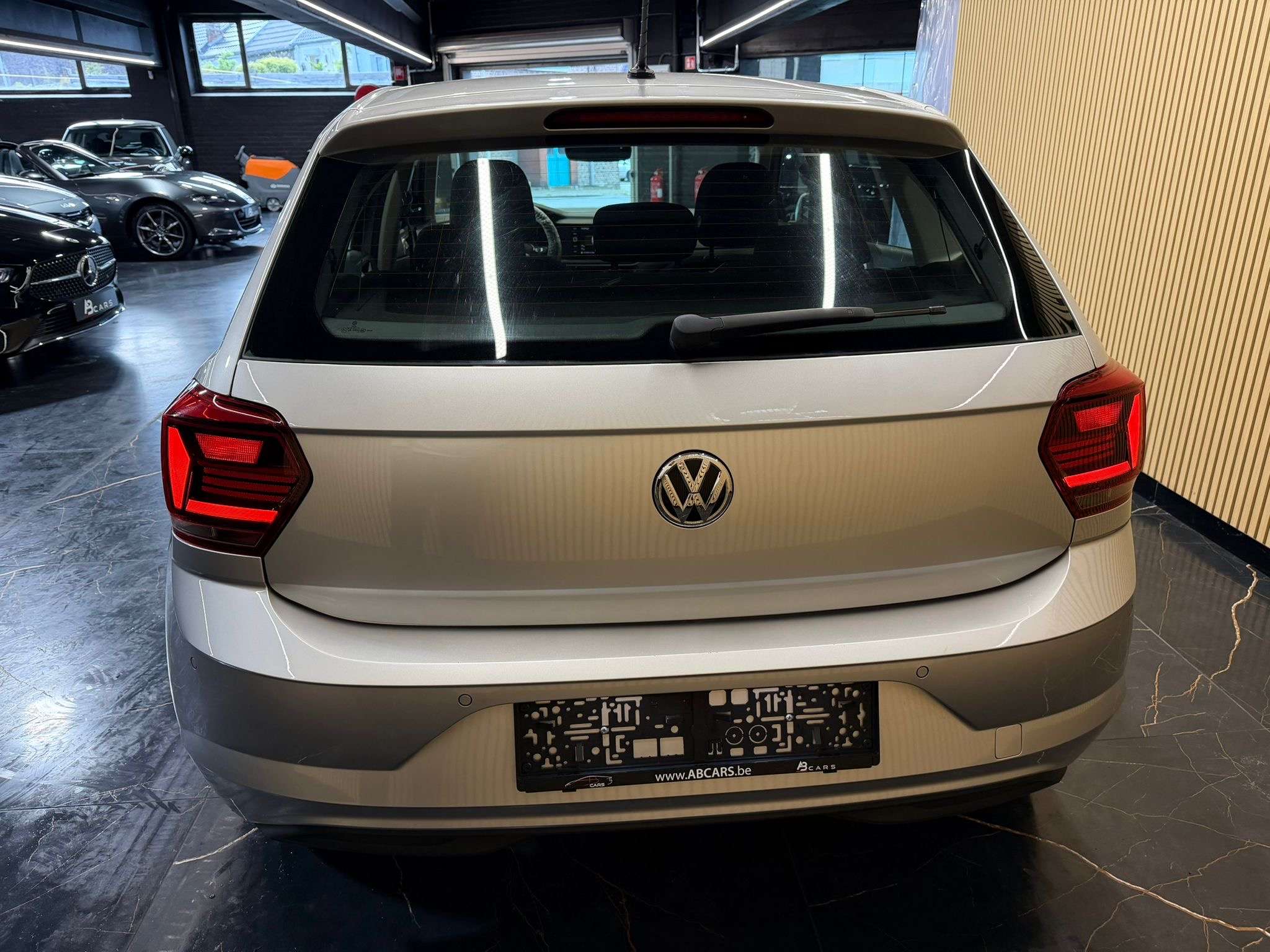 Volkswagen Polo 1.6 CR TDi * GARANTIE 12 MOIS * SIÈGE CHAUFFANT *