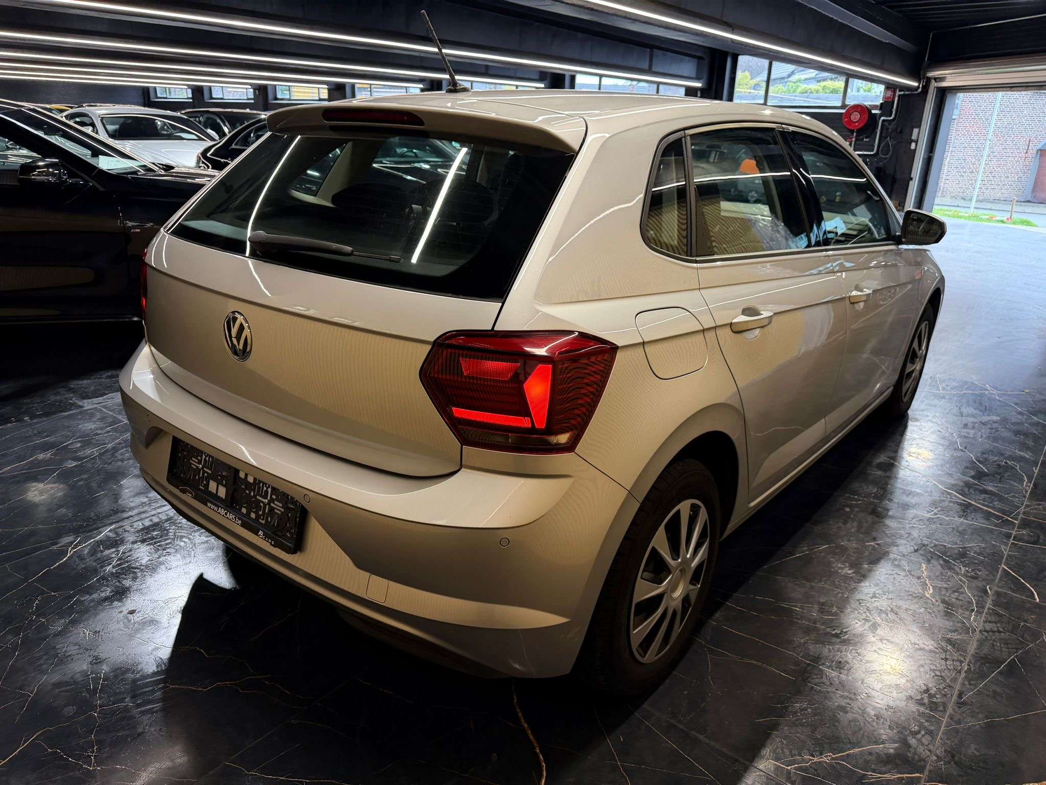 Volkswagen Polo 1.6 CR TDi * GARANTIE 12 MOIS * SIÈGE CHAUFFANT *